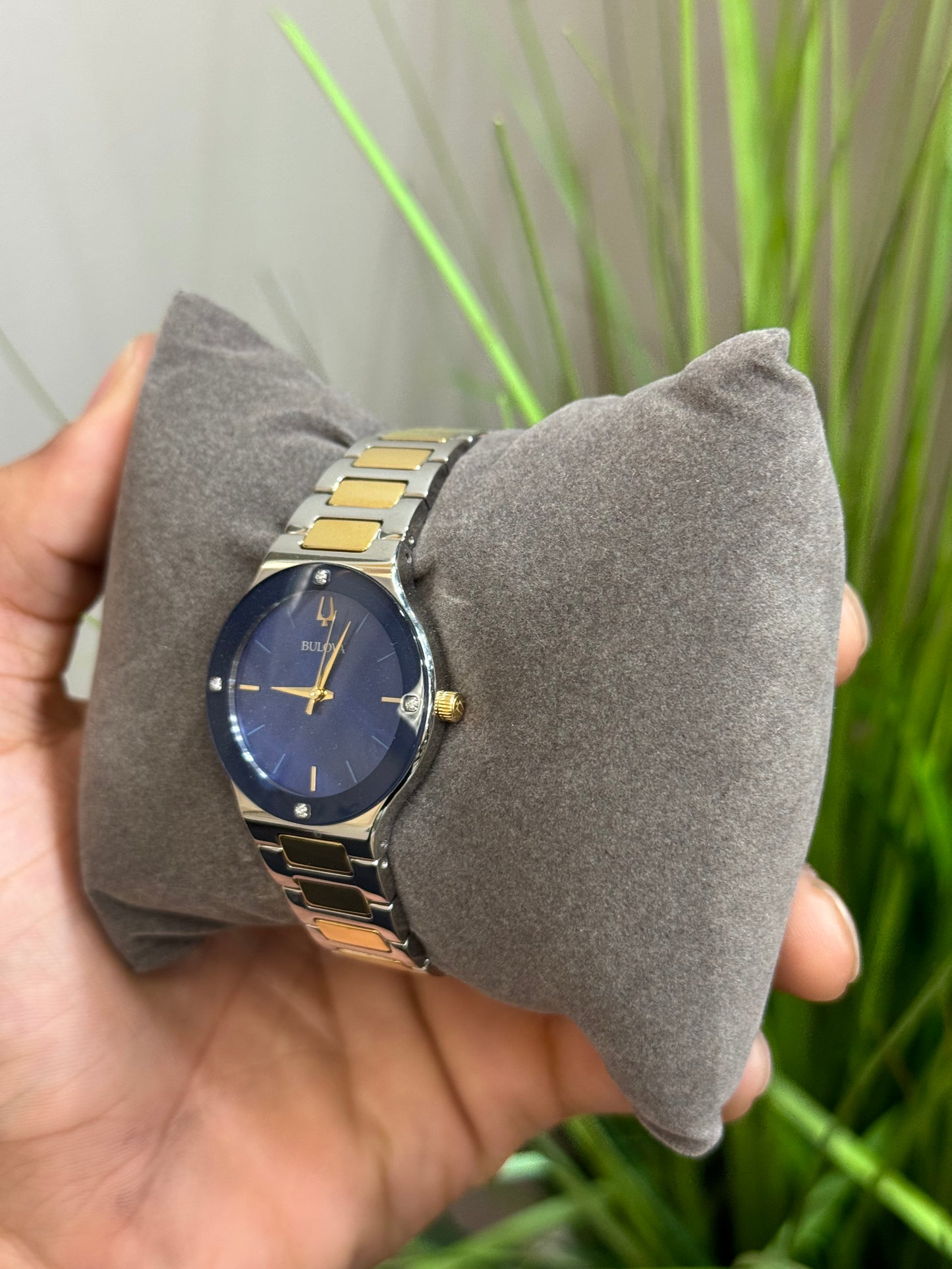BULOVA MILLENNIA 98E117
Woman’s watch