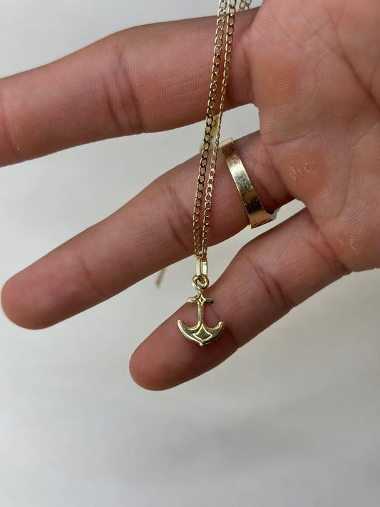 14k Gold 2 tone 18”inch curbed link & Anchor pendant