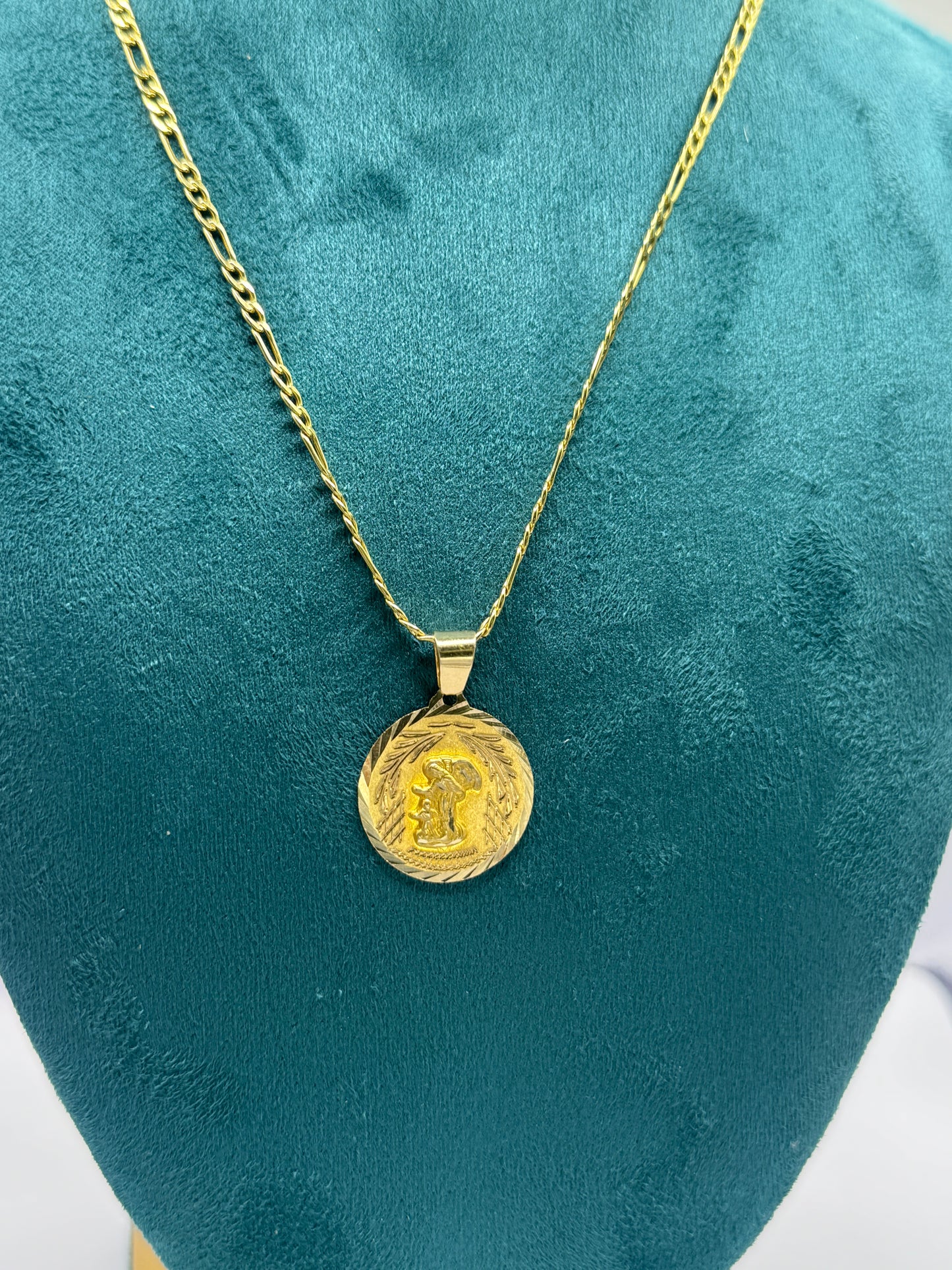 ✨ 14K Gold Figaro Link Chain with Angel Pendant – 18” ✨