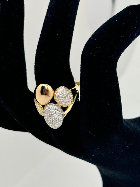 Women’s ring 14 karat gold solid with zirconia stones