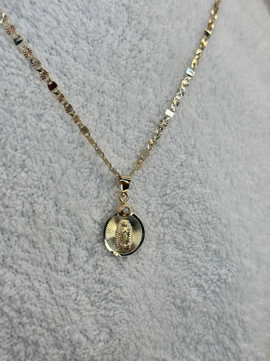 14k Gold 3 tone chain necklace with Virgin Mary pendant