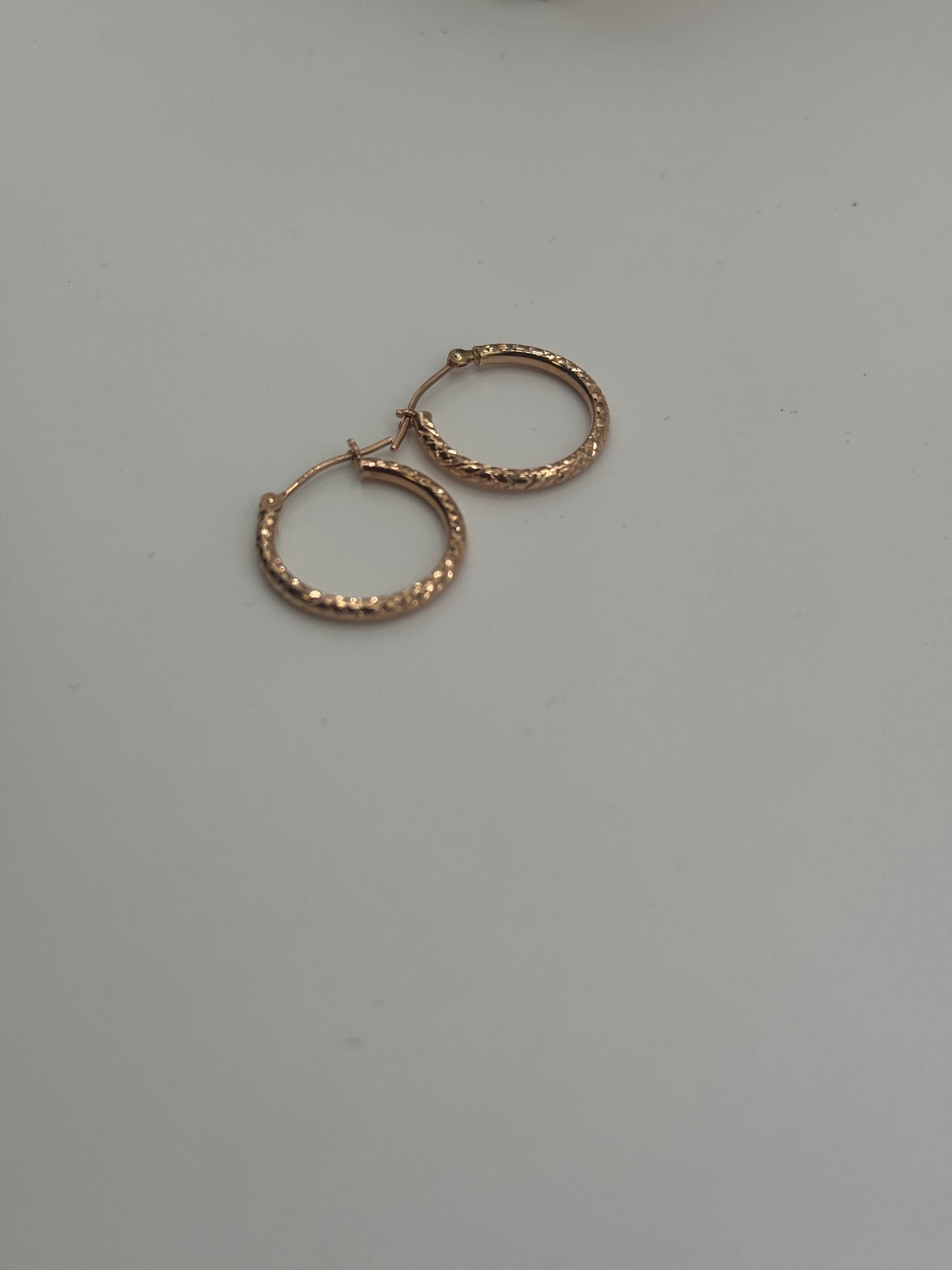 ✨ 14K Gold Hoop Earrings ✨