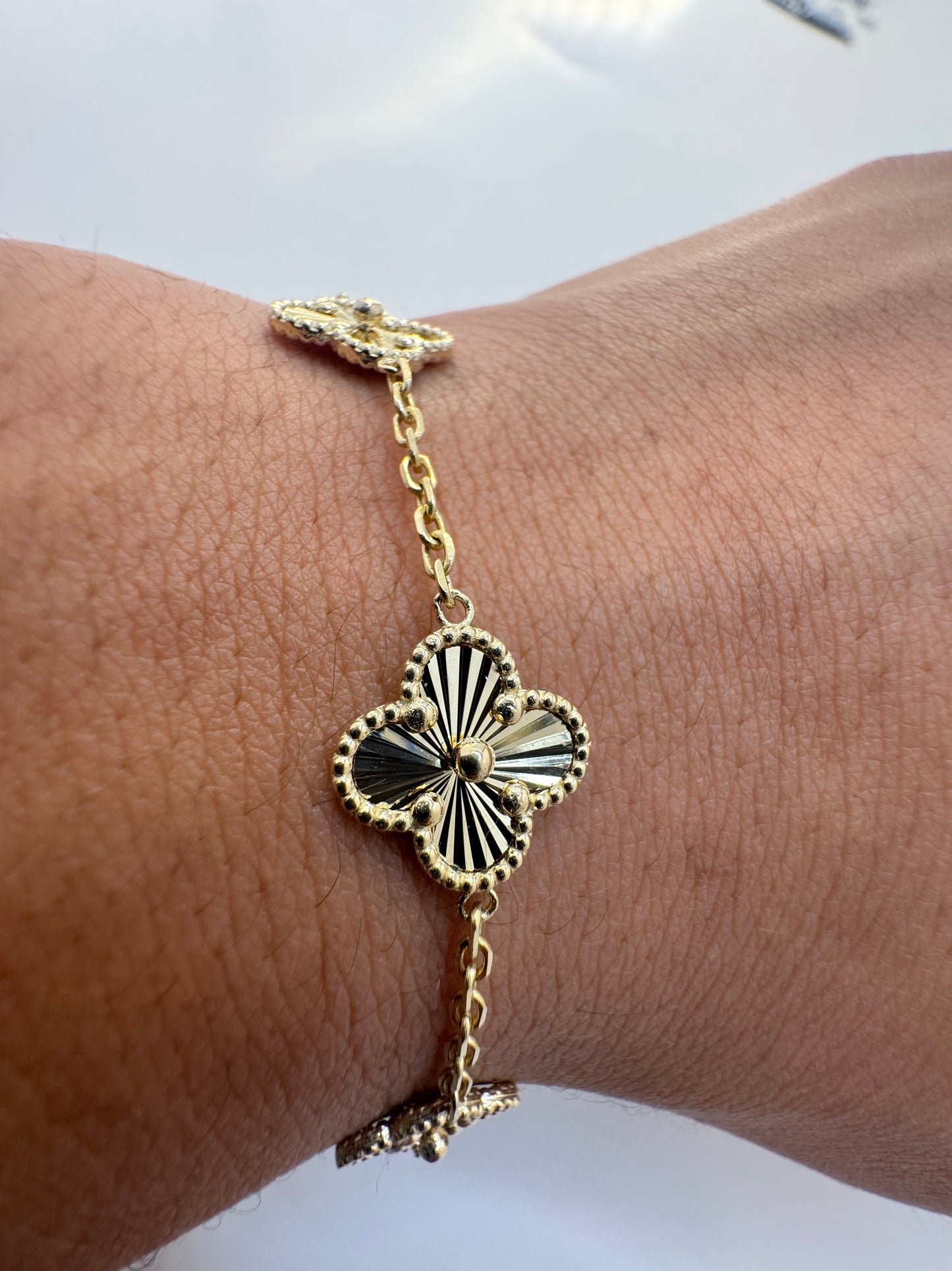 14K Gold Clover Bracelet – Timeless Elegance & Good Fortune