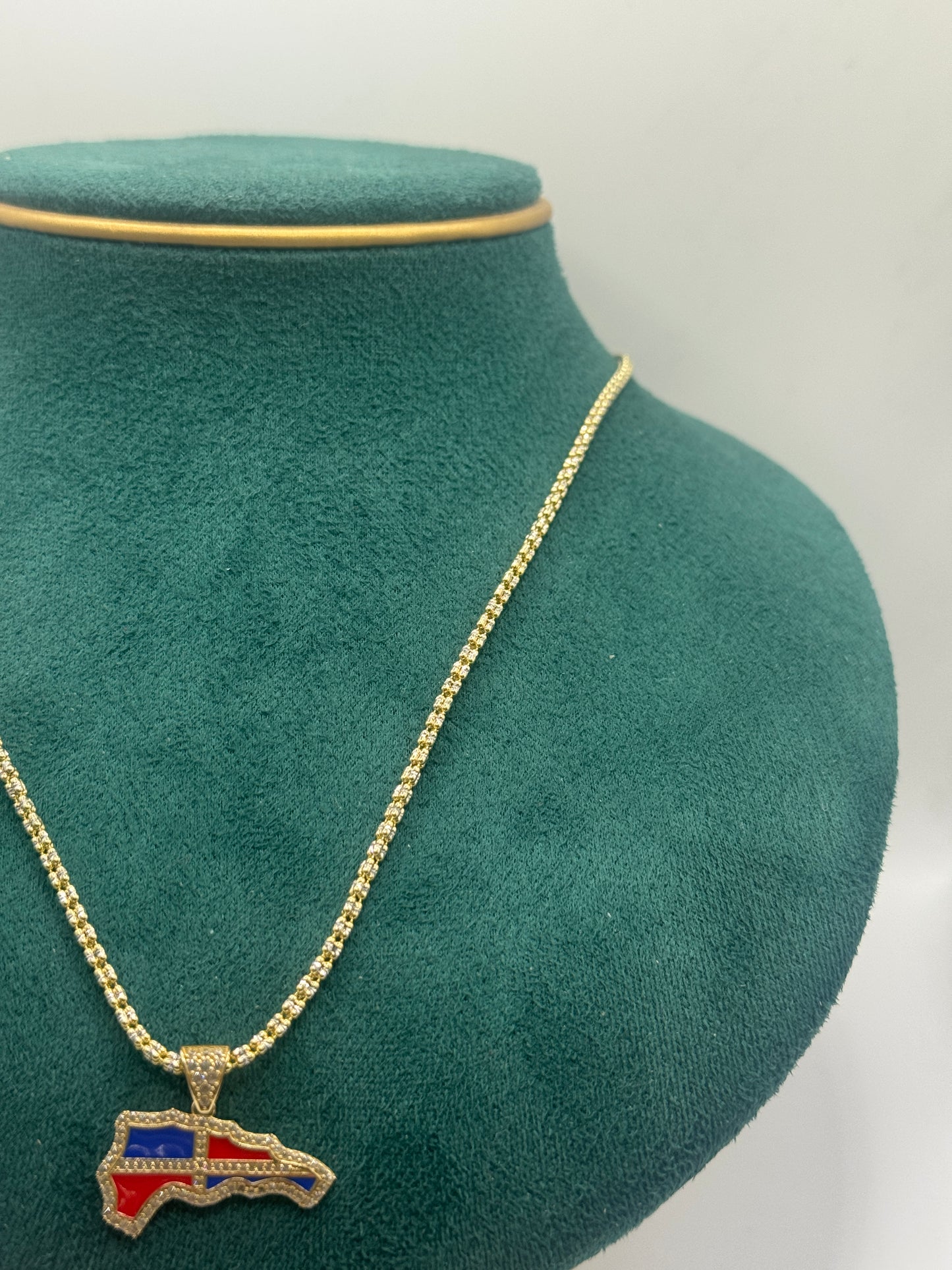 14K Gold Ice Chain – 20” with Dominican Flag Pendant (2.1mm) unisex