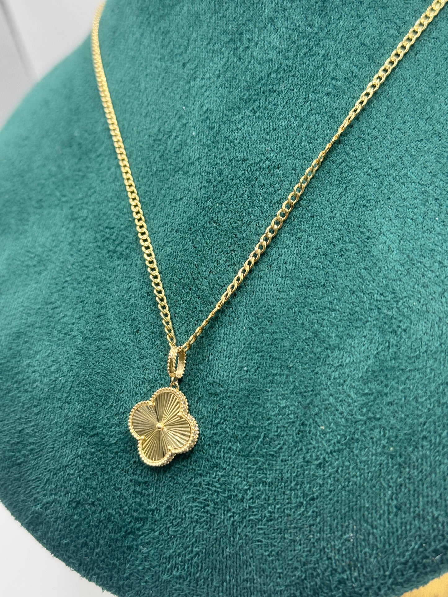 14K Gold Curb Link Necklace for women with Clover CZ Pendant – 20”