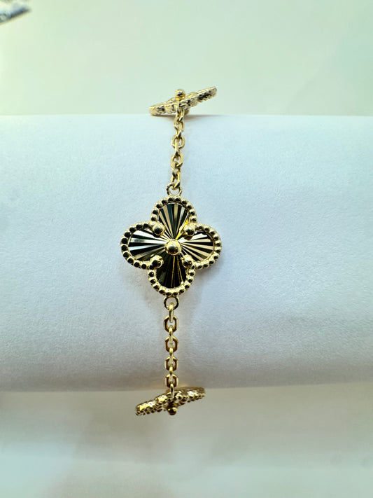 14K Gold Clover Bracelet – Timeless Elegance & Good Fortune