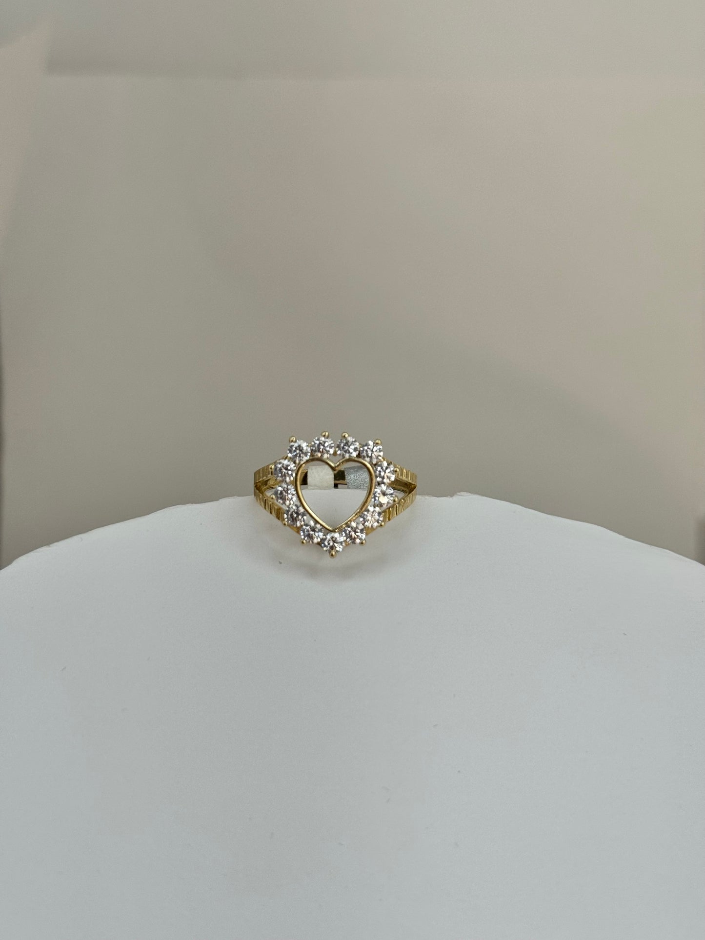 14k fine Gold sparkling cubic zirconia ring for woman