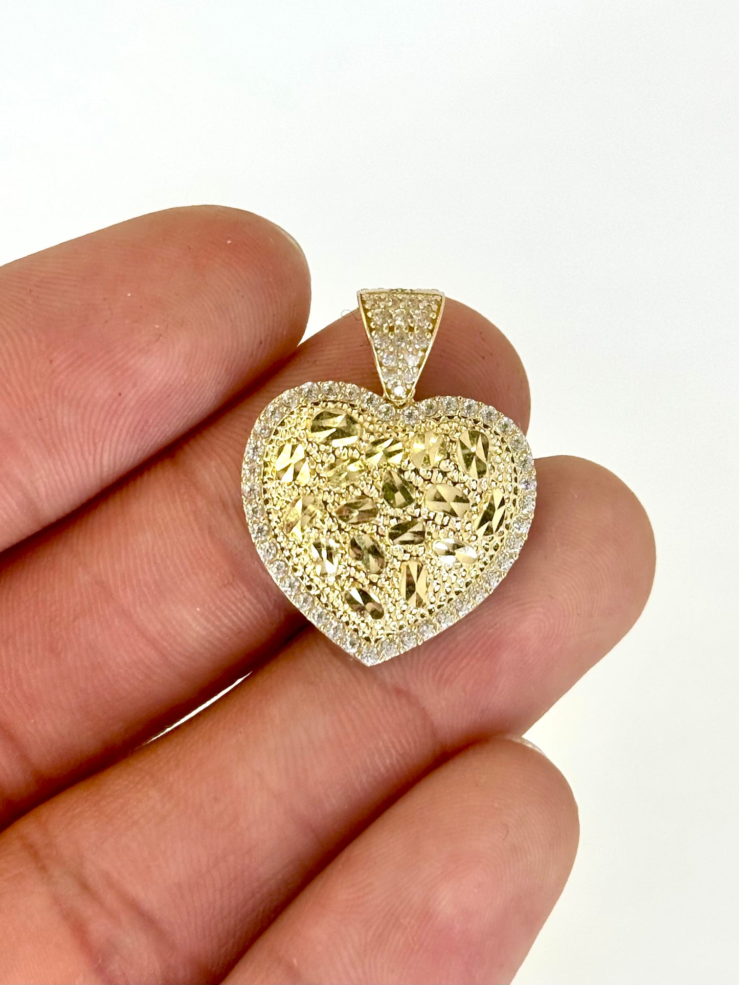 14k Gold Heart pendant with Cubic zirconia