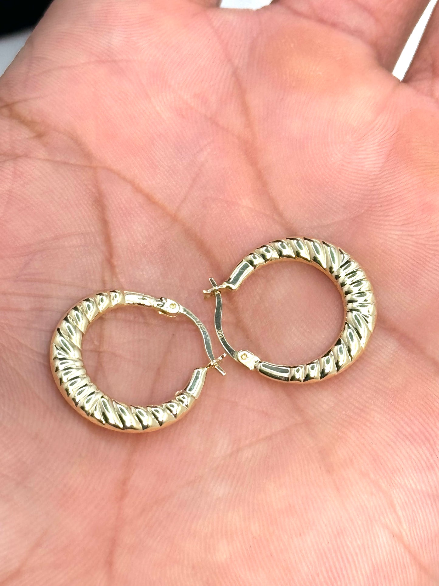 14k Gold striped Hoop earrings for women
