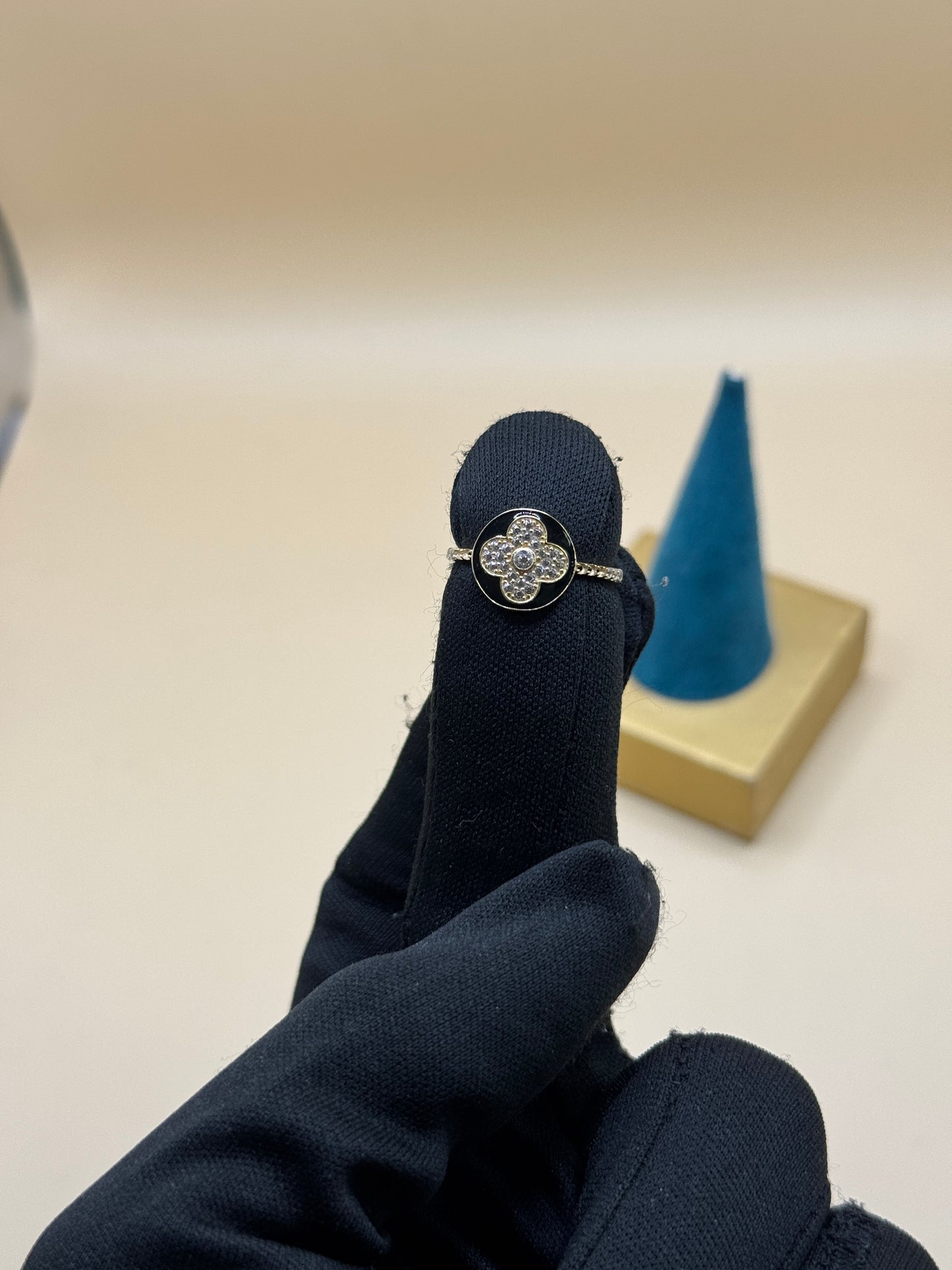 14K Black Gold Clover Ring with ZC – Size 7 for women