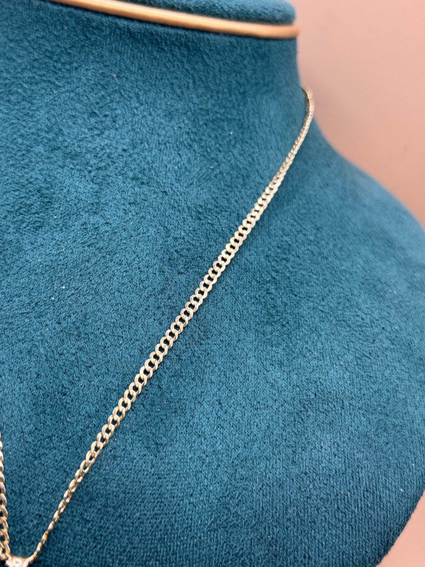 14k gold clover necklace flat Cuban link 18” long