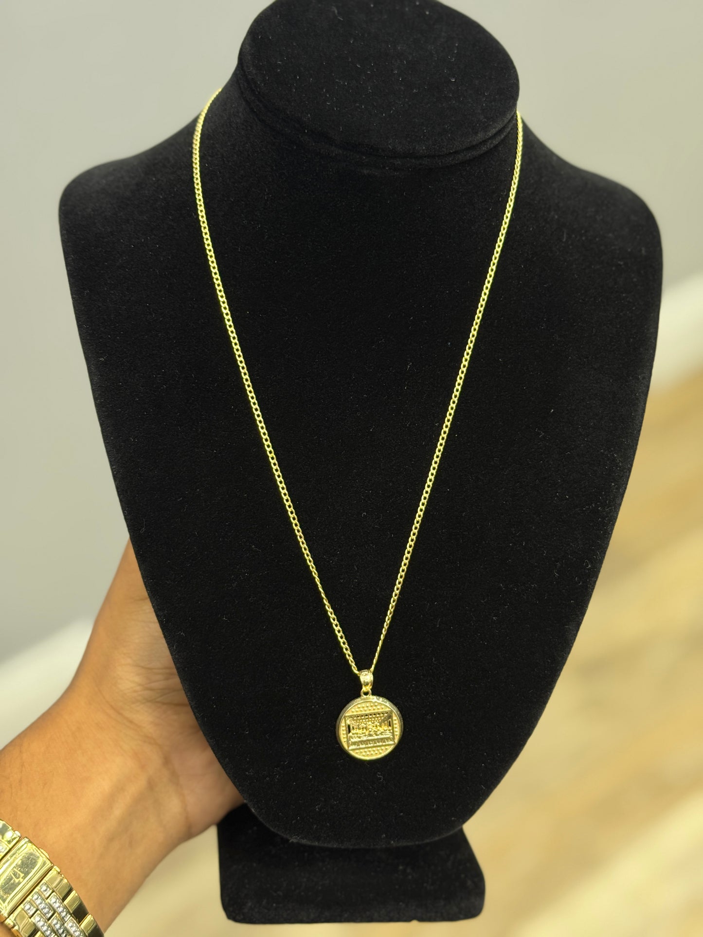14K Gold Curb Link Chain with Last Supper Pendant