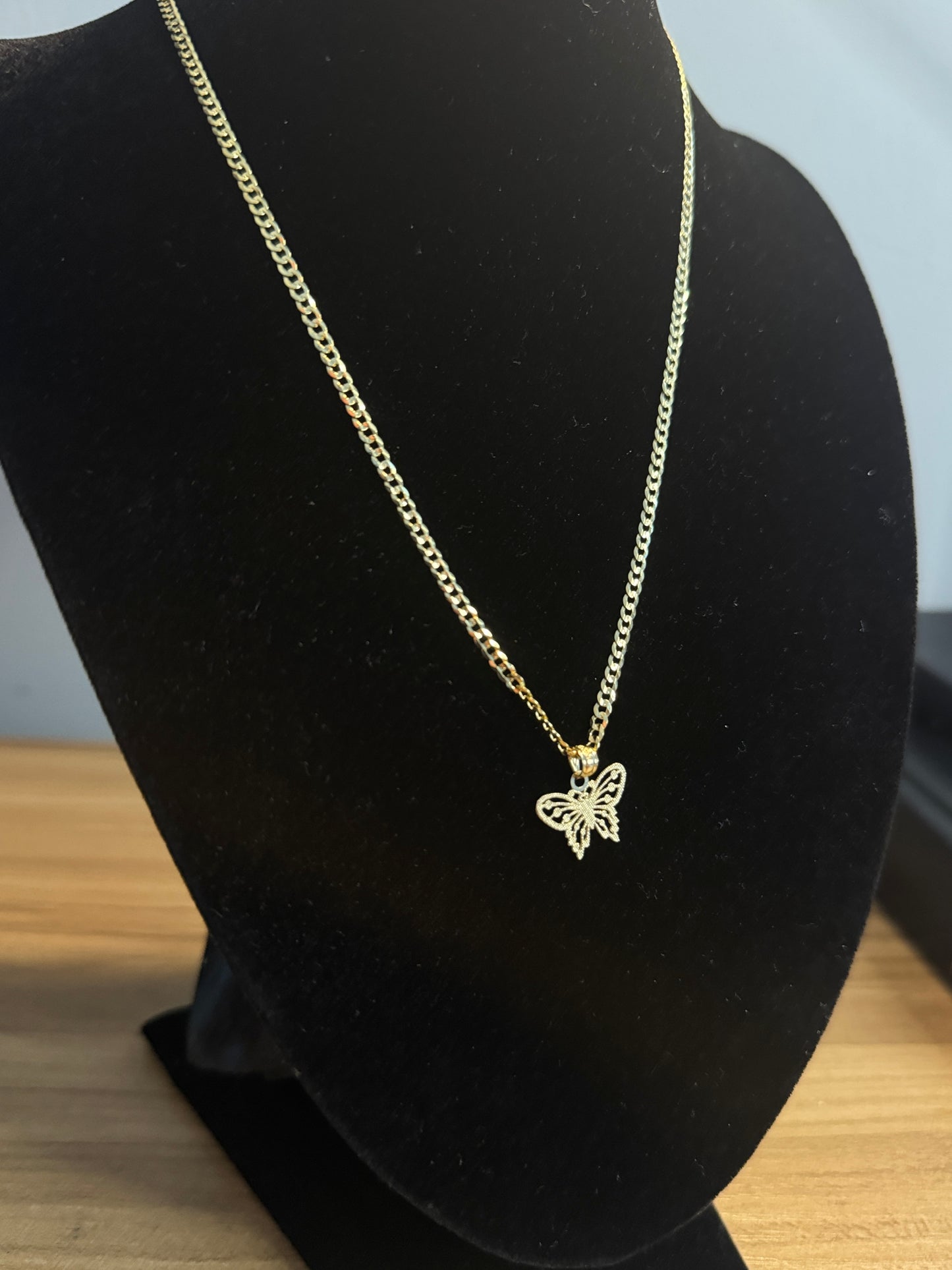 14K Gold Curb Link Necklace – Butterfly Pendant 16”