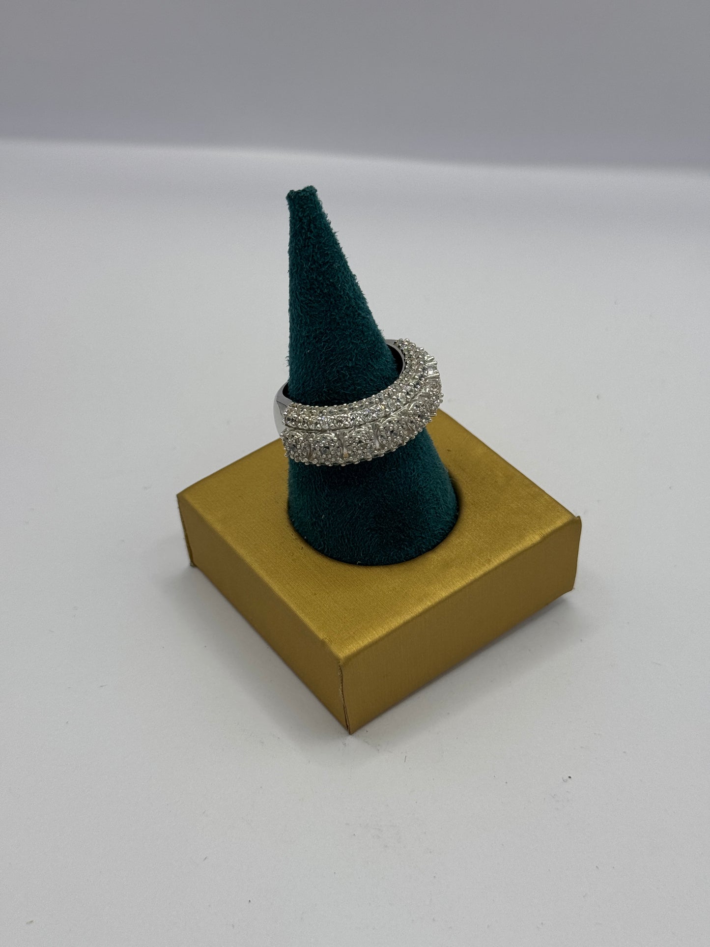 14K White Gold Men’s Ring