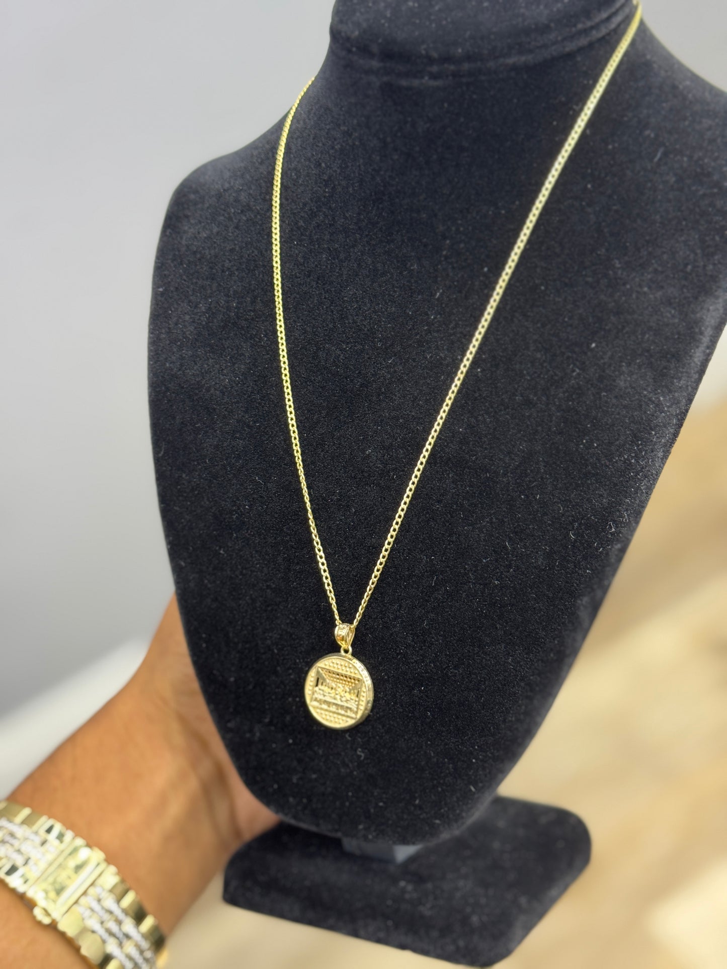 14K Gold Curb Link Chain with Last Supper Pendant