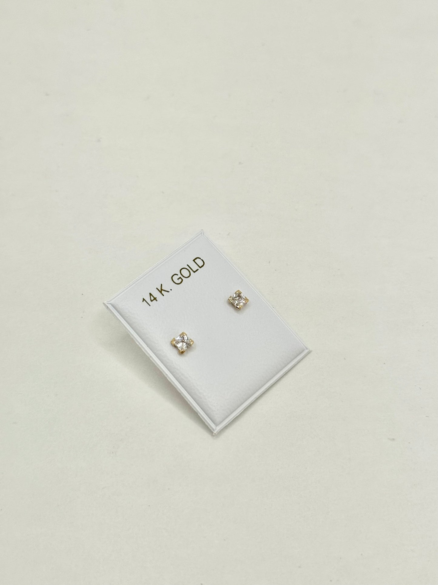 14k Gold Stud earring with cubic zirconia unisex