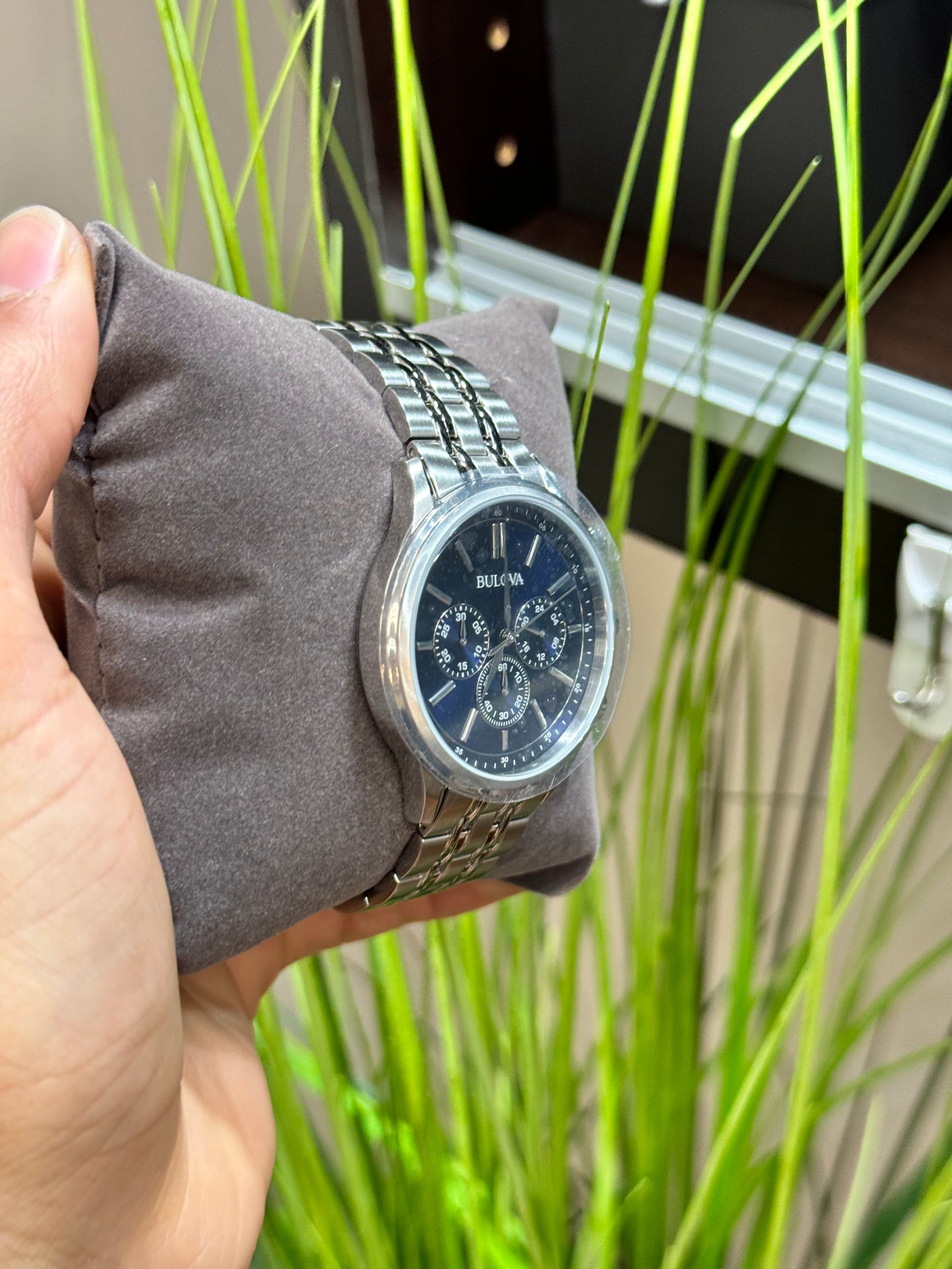 Bulovas men’s classic watch stainless steel