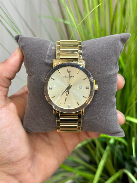 Men's Futuro Diamond Dress Diamond-Accent Gold-Tone Stainless Steel Bracelet Watch 42mm