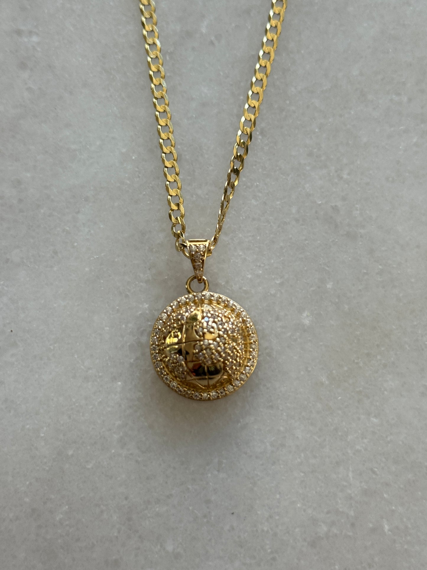14K Gold Curb Link Chain with World Pendant โ 22โ