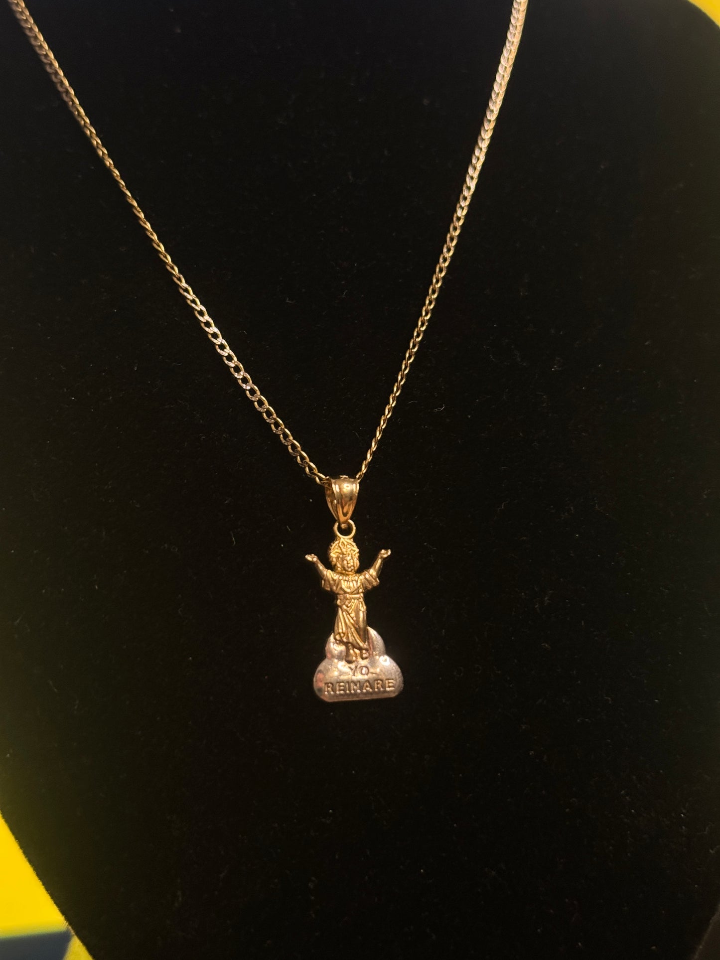 14K Gold Curb Link Chain with Devine child Pendant – Unisex