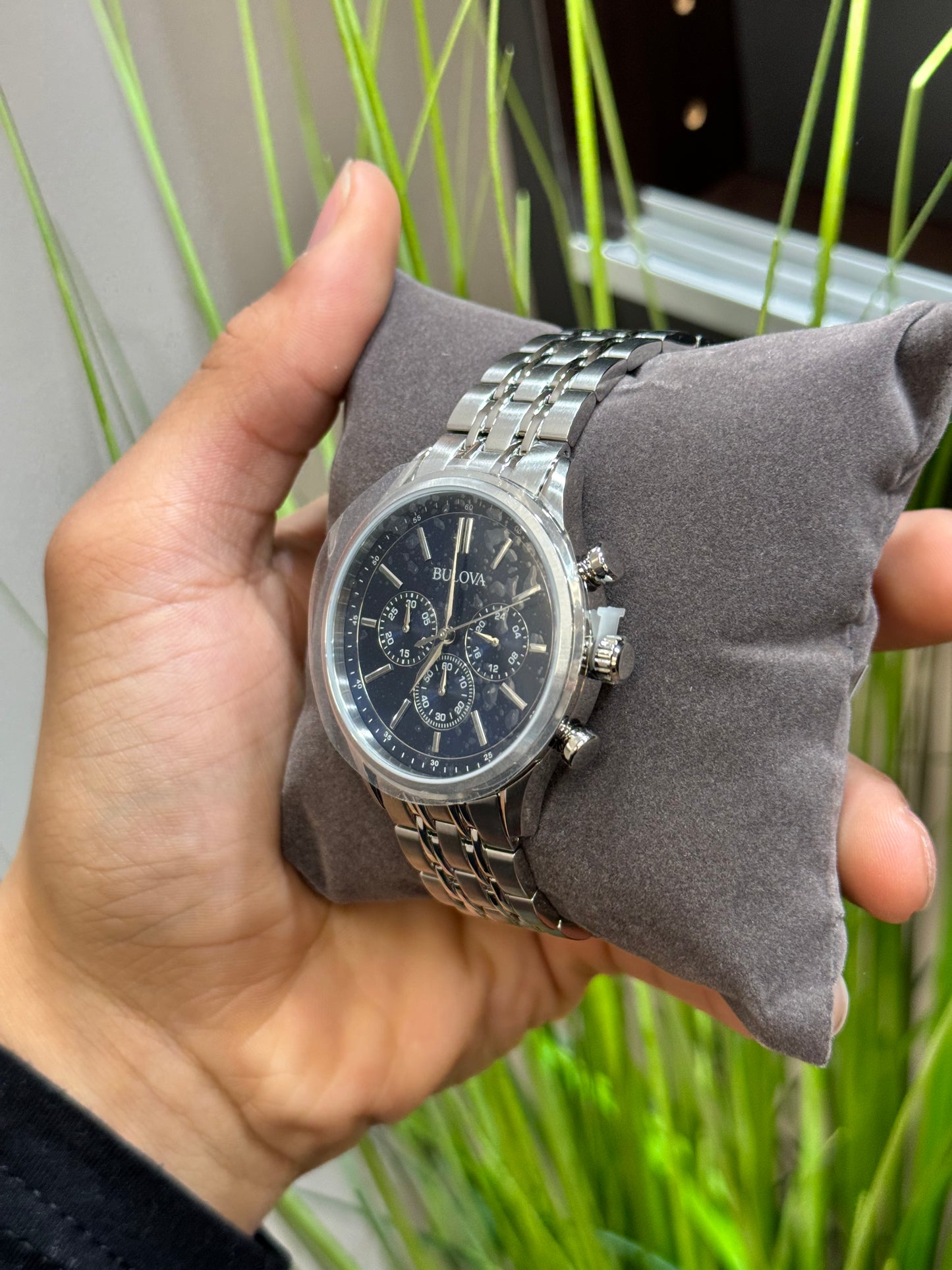 Bulovas men’s classic watch stainless steel