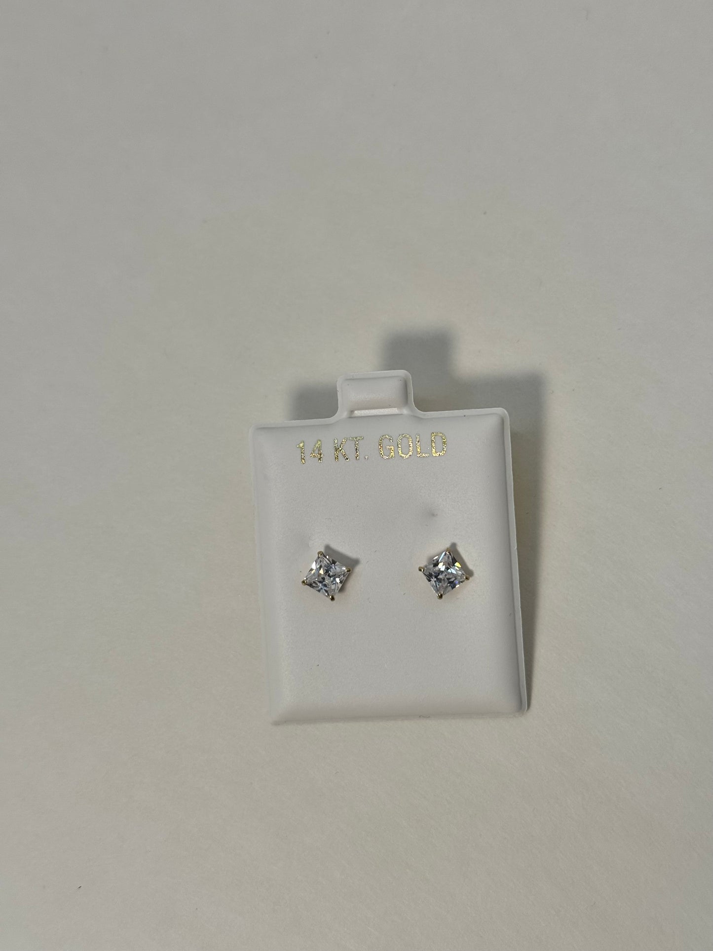 14k gold stud earring for Men