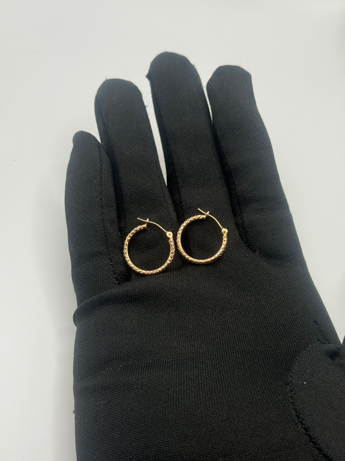 ✨ 14K Gold Hoop Earrings ✨