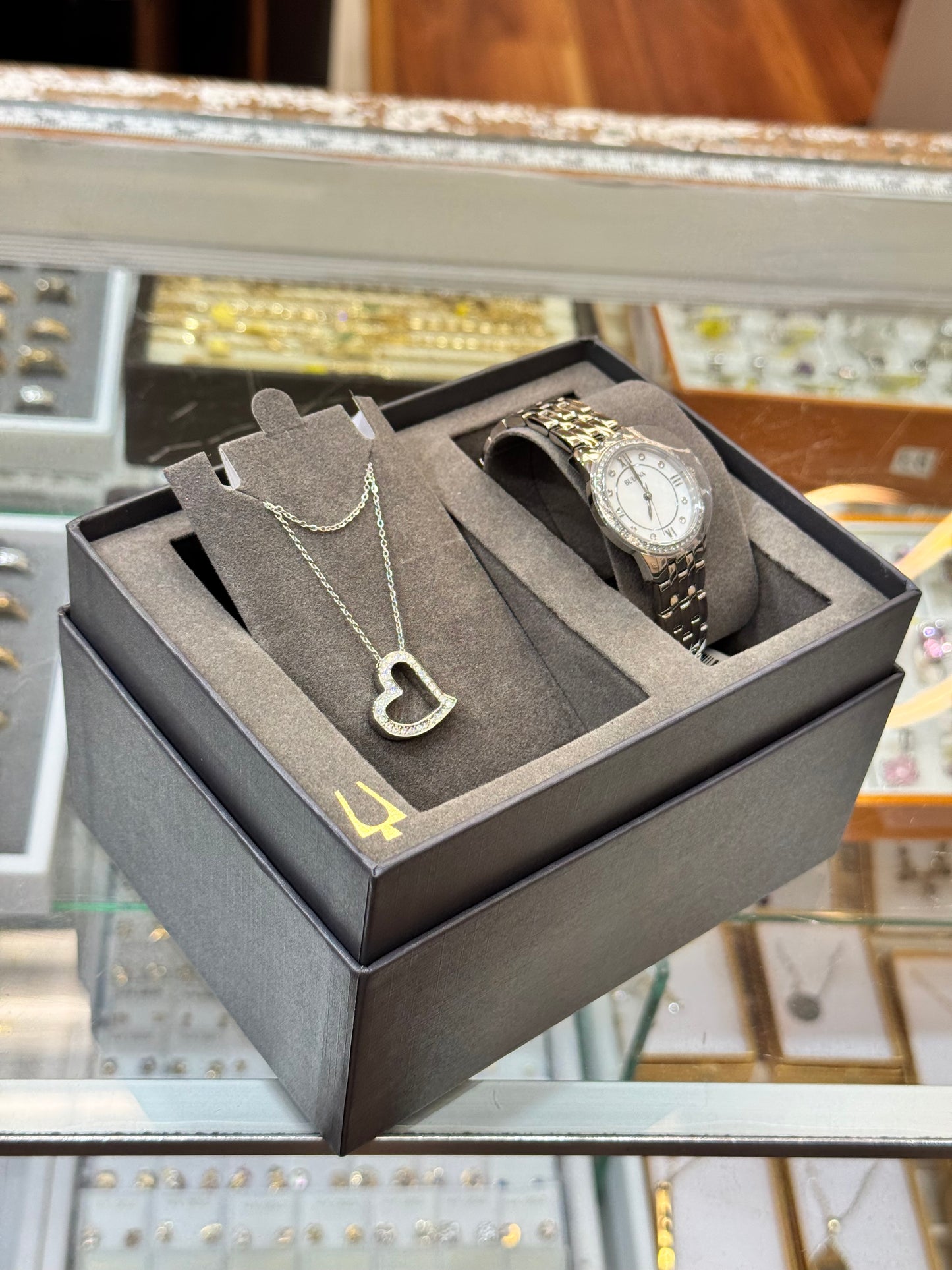 Women's Crystals Stainless Steel Bracelet Watch 27mm Box Set