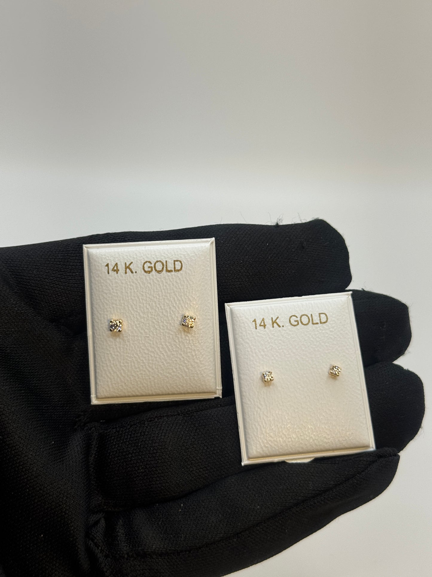 14k gold ZC stud earrings Unisex
