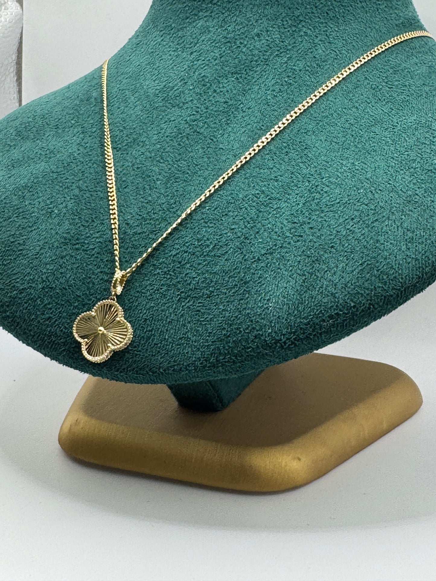 14K Gold Curb Link Necklace for women with Clover CZ Pendant – 20”
