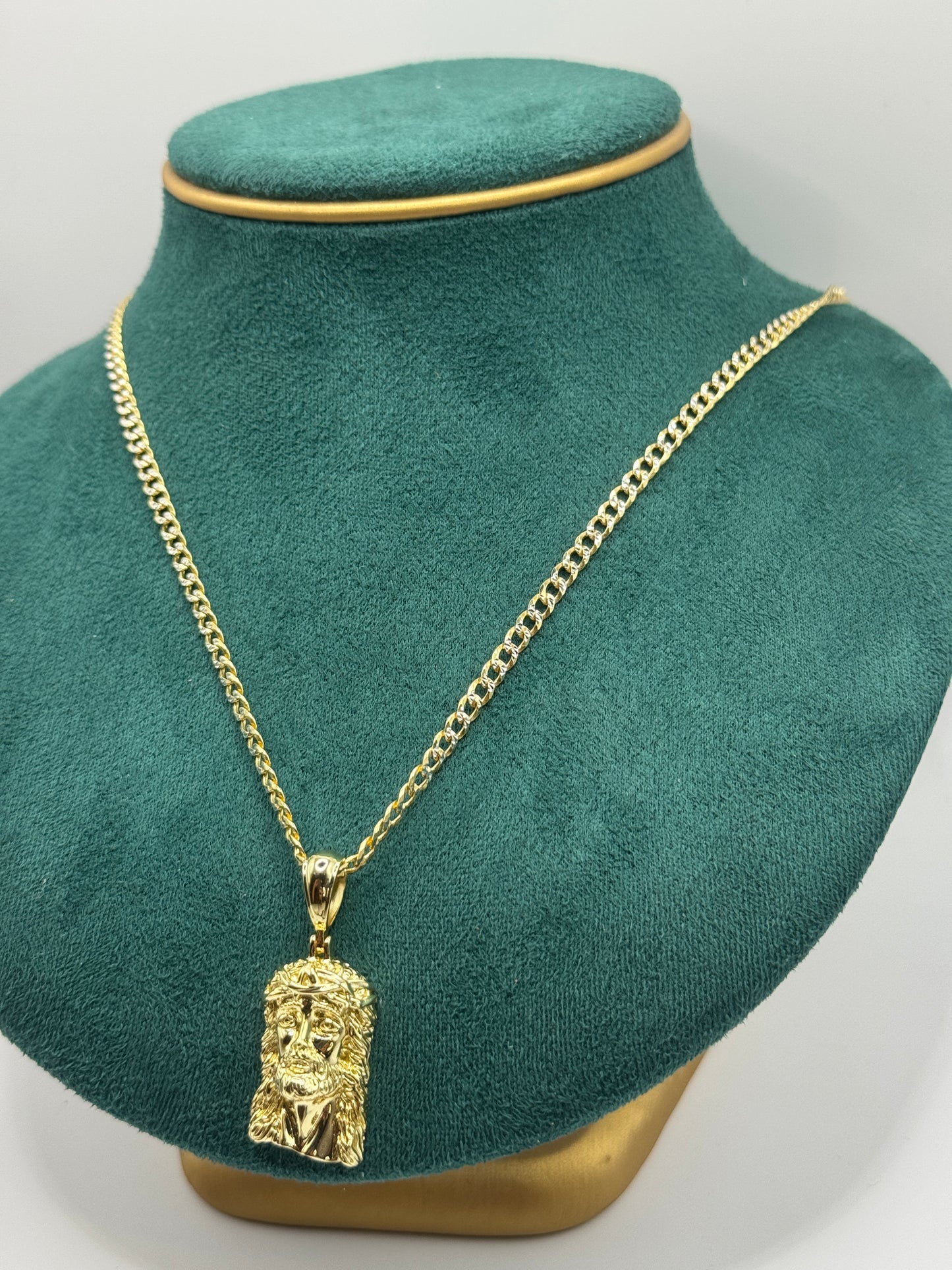 925 silver gold plated curb link chain 20” with Jesus pendant