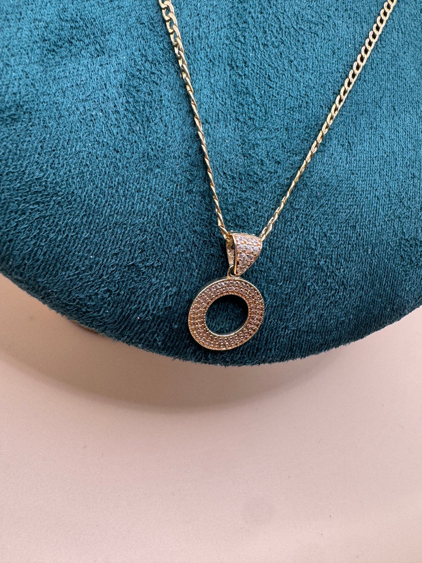 14K Gold Curb Link Necklace with Letter O Pendant – Personalized Everyday Luxury 20”
