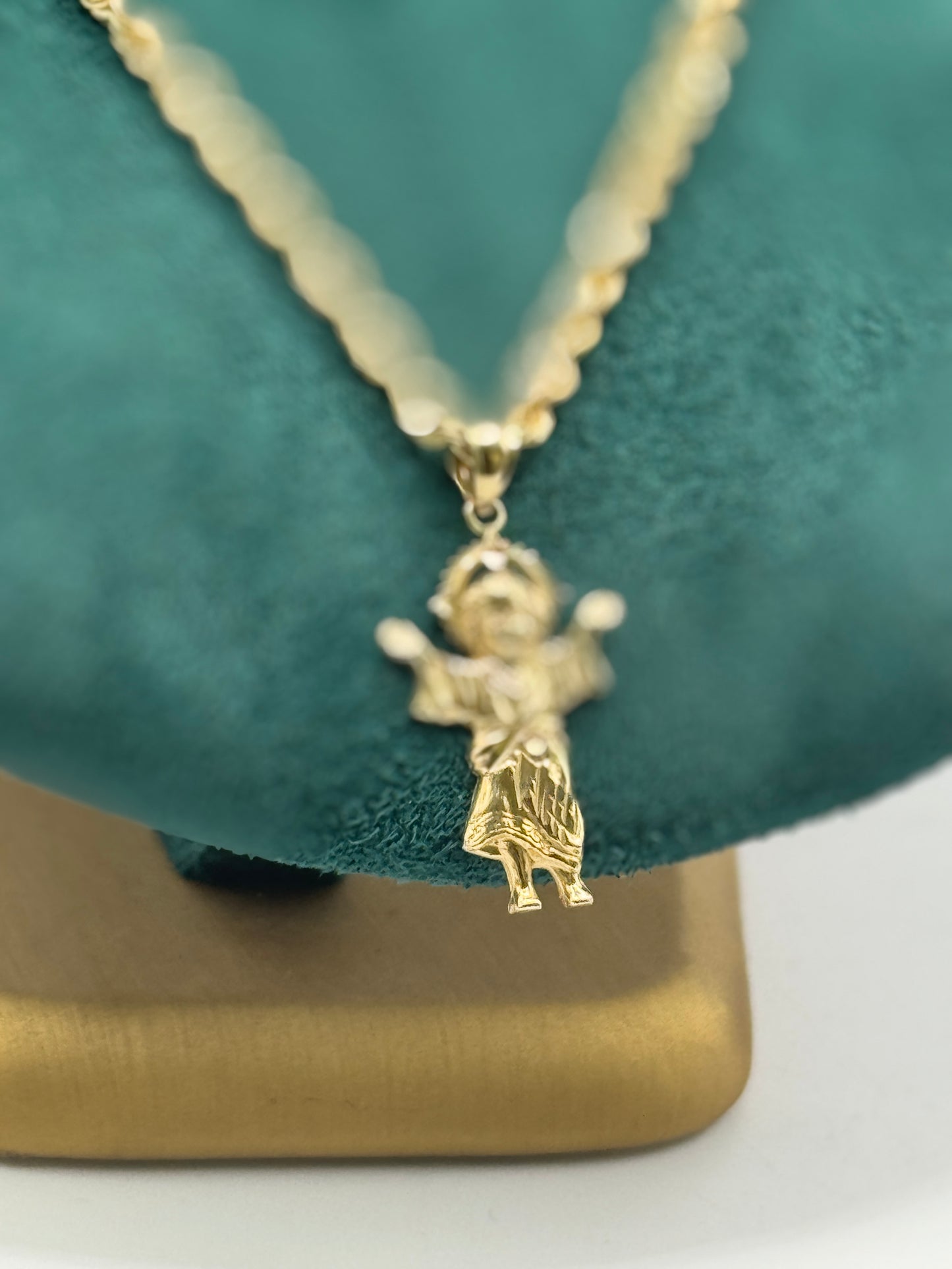 14K Gold Rope Chain – 16” with Divine Child Pendant (3mm Chain)