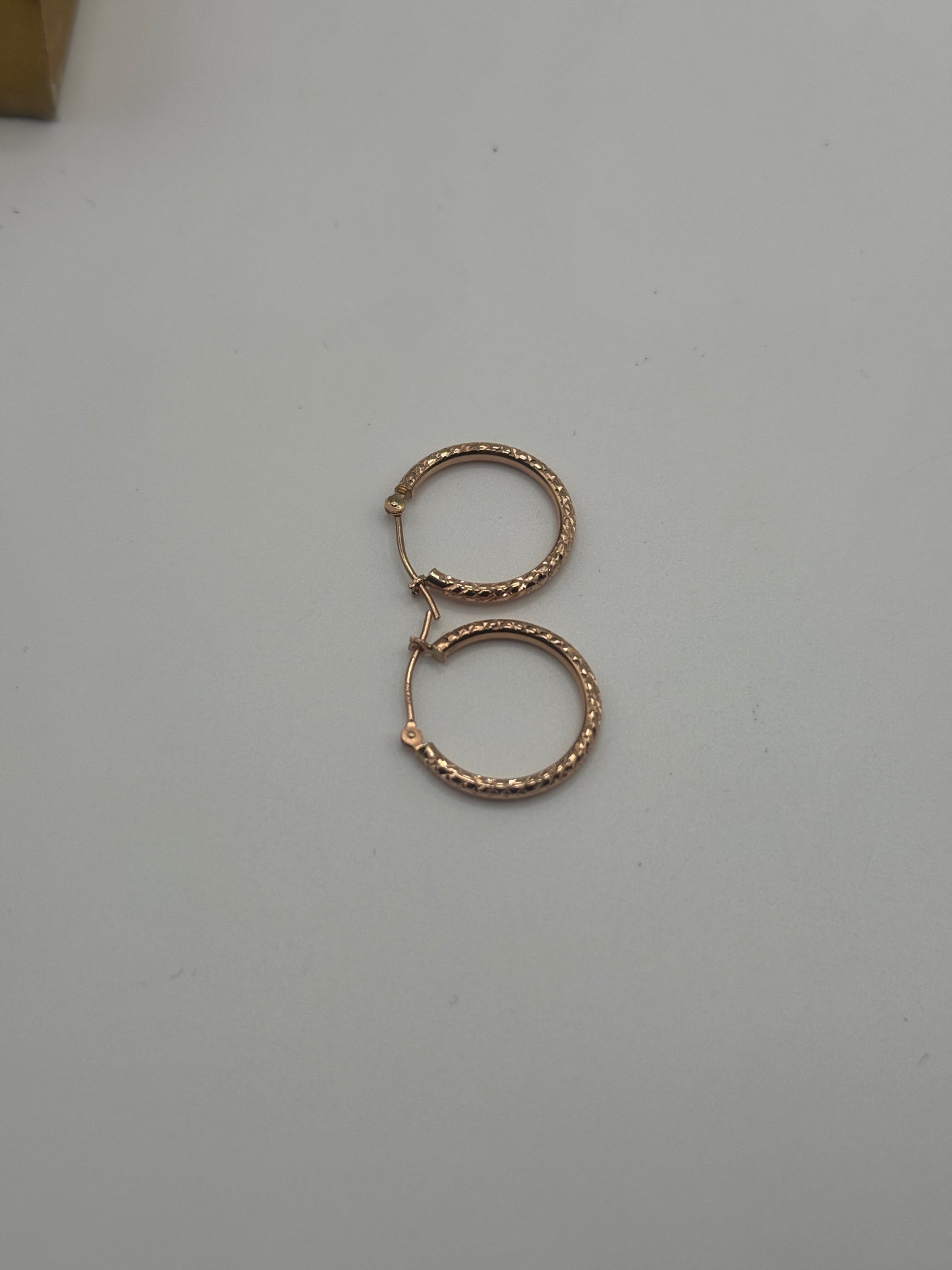 ✨ 14K Gold Hoop Earrings ✨