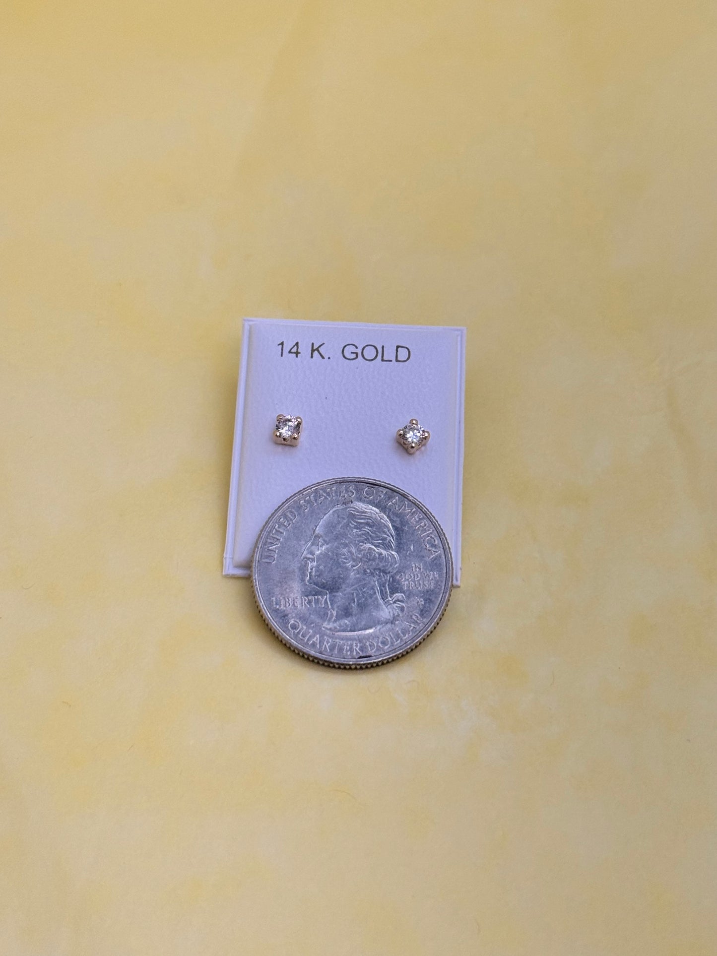 14k gold Cubic Zirconia stud earring Unisex