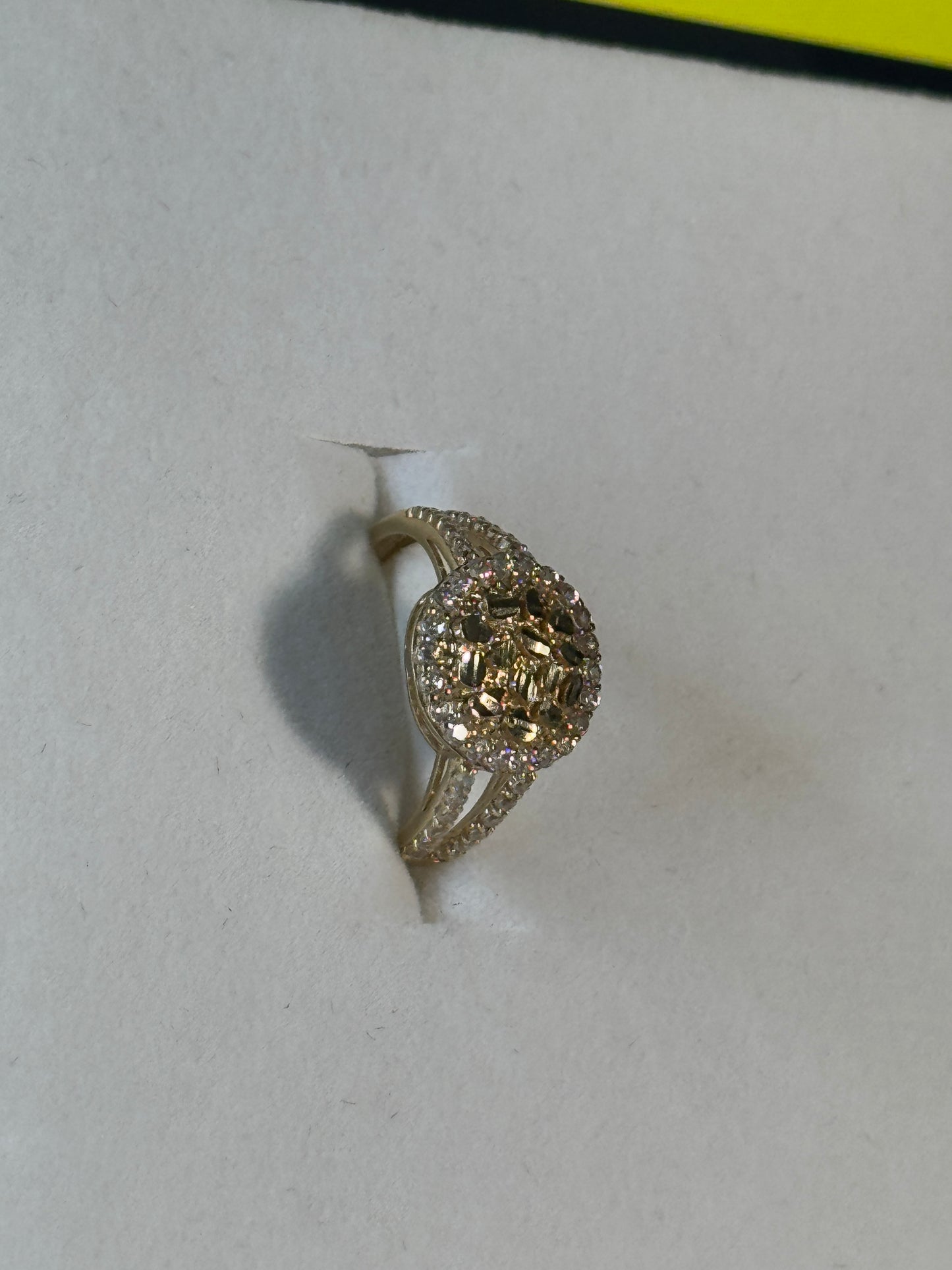 14K Gold Sparkling Zircon Anniversary Ring – A Symbol of Eternal Love