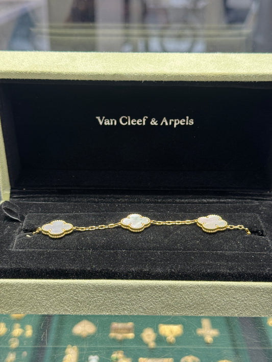 💛 18K Gold VL Clover Bracelet for Women – 7.5 Inches 💛