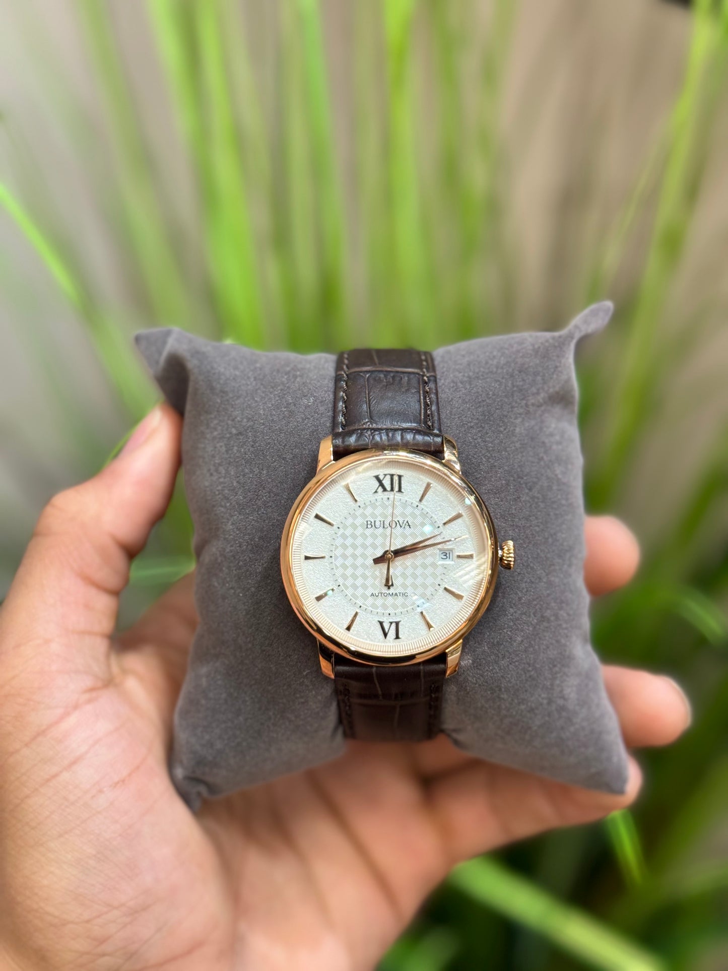Bulova classic 97B225 Leather strap watch for Men