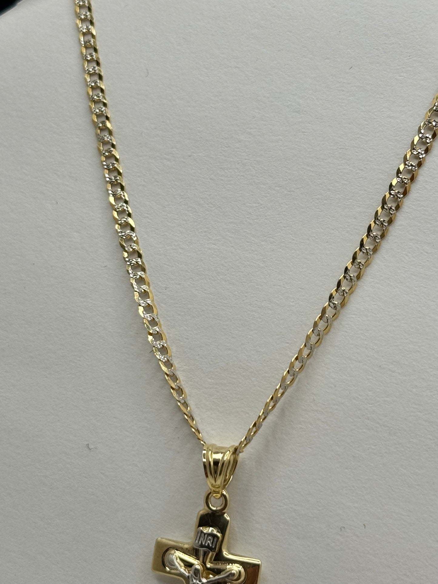 14k gold 18-inch 2-tone chain features a beautifully crafted Jesus pendant