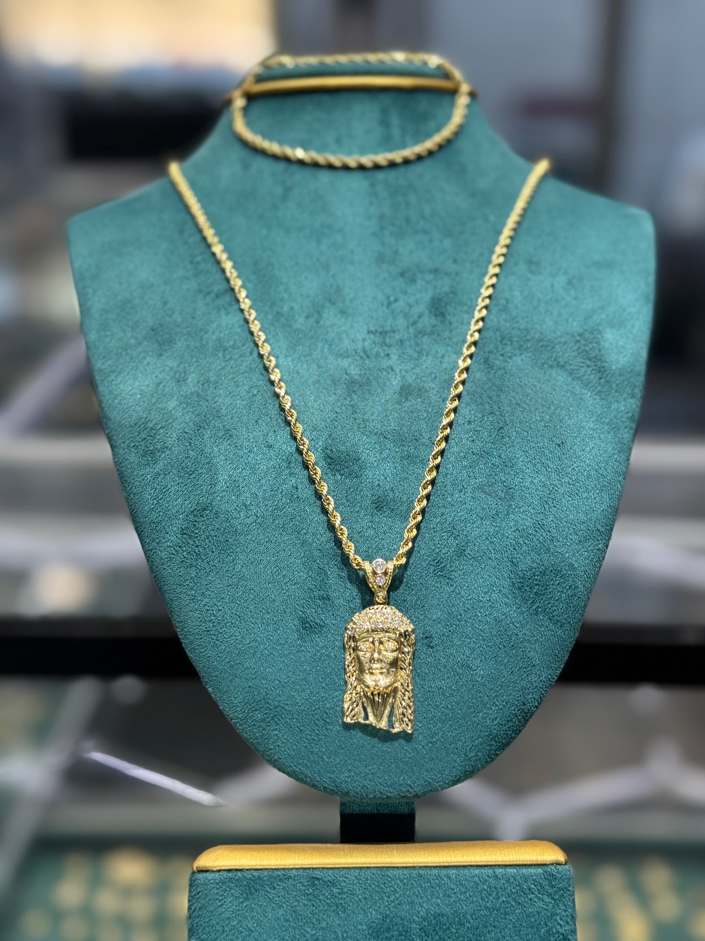 Rope Chain & Bracelet Set with Jesus Face Pendant – Unisex