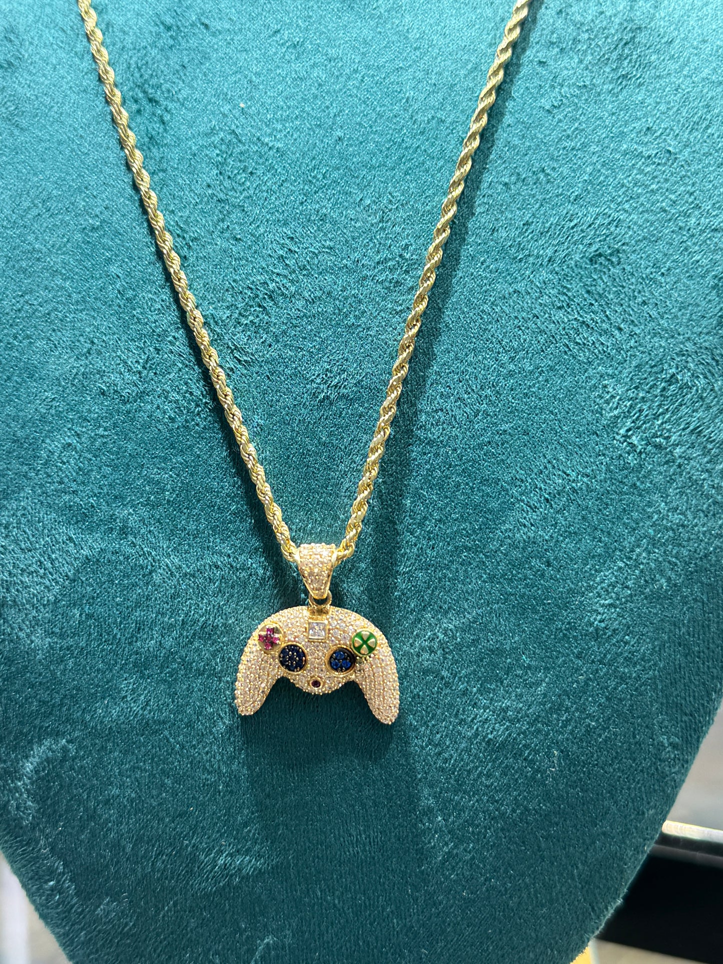 Mens 14k Gold Rope Chain with Video Game Controller Pendant