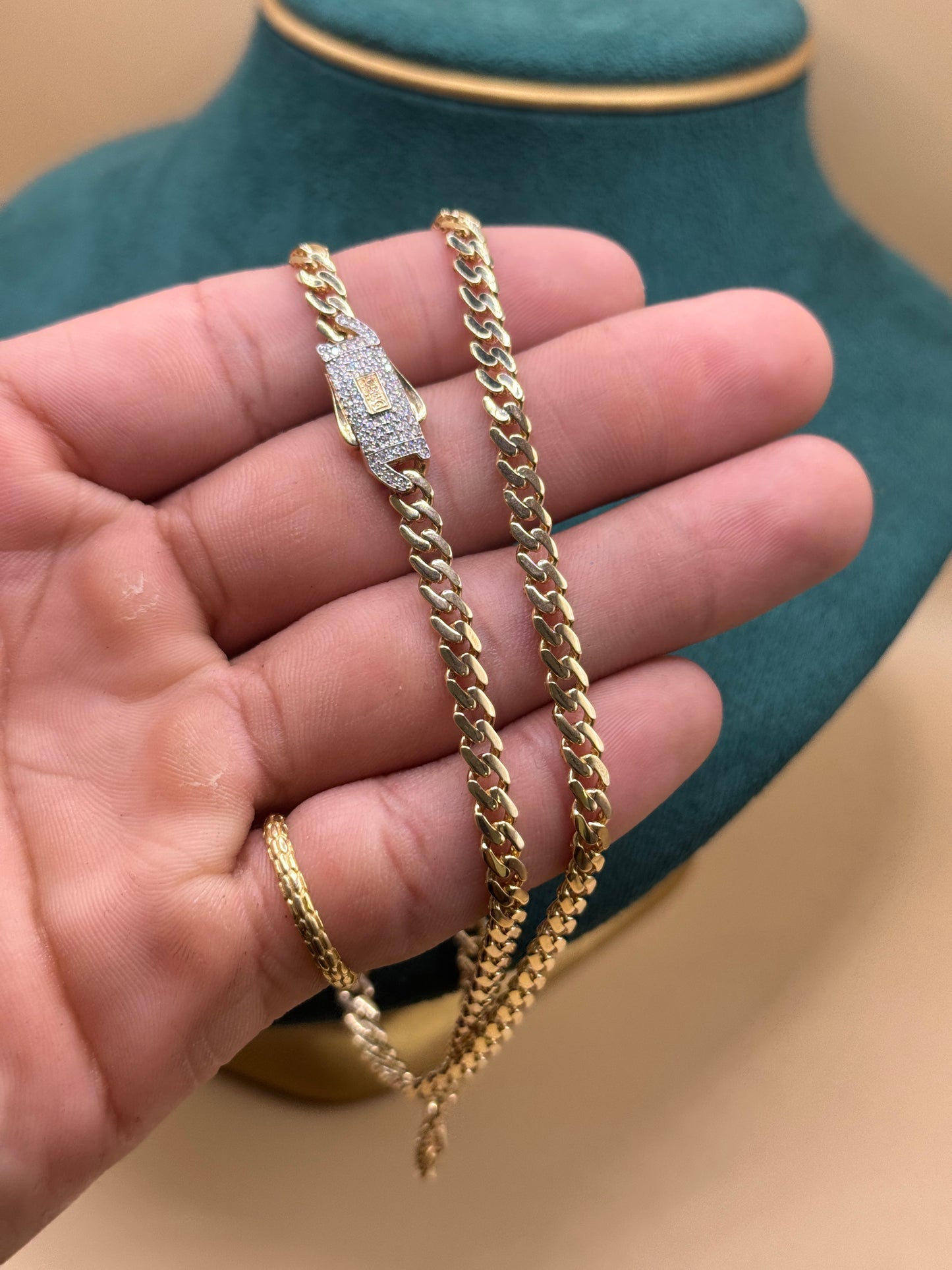 14K Gold Cuban Link Chain 22” 2.5mm – Solid Gold Necklace for Men, Real Gold Chain, Everyday Jewelry