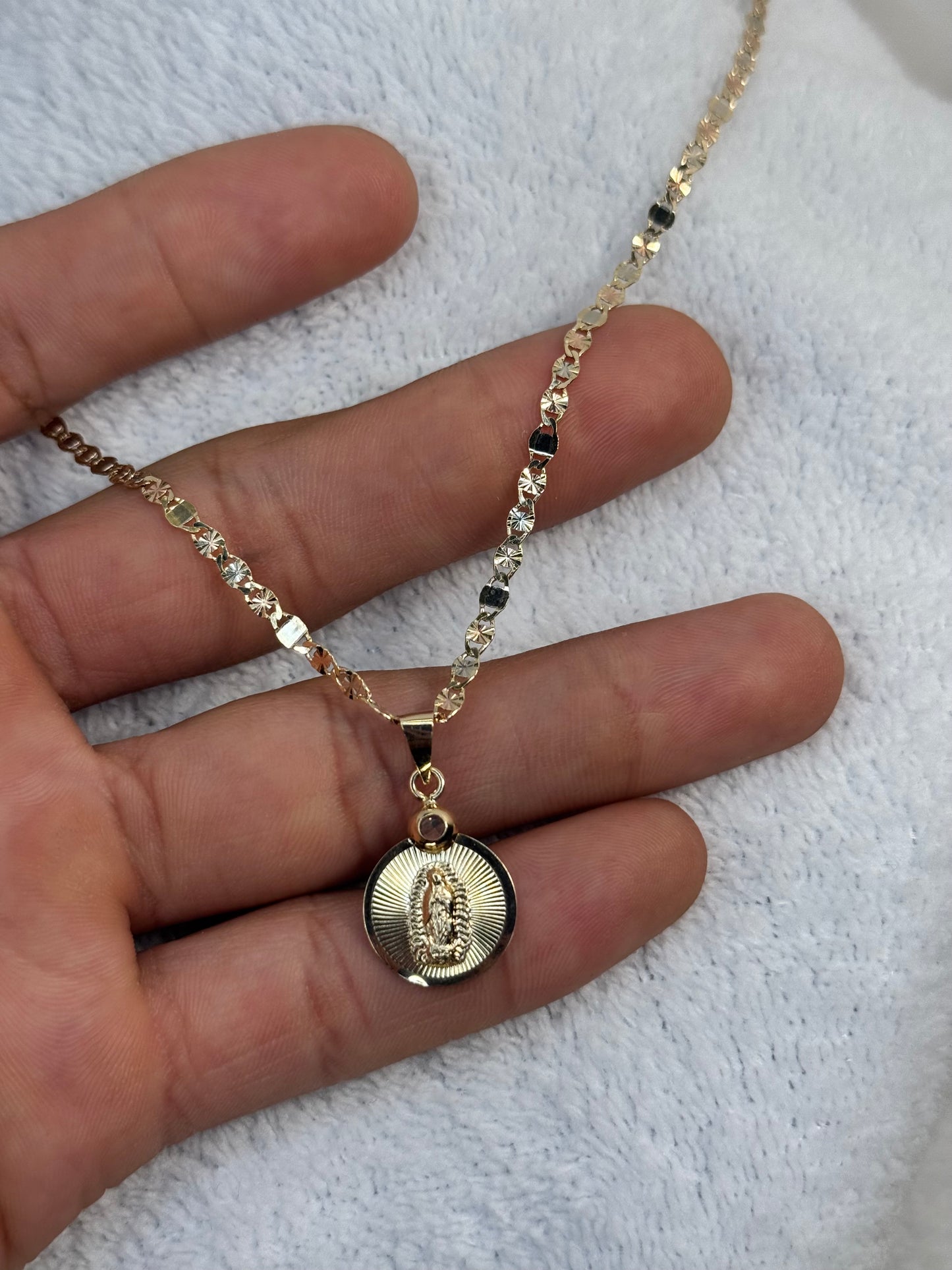 14k Gold 3 tone chain necklace with Virgin Mary pendant