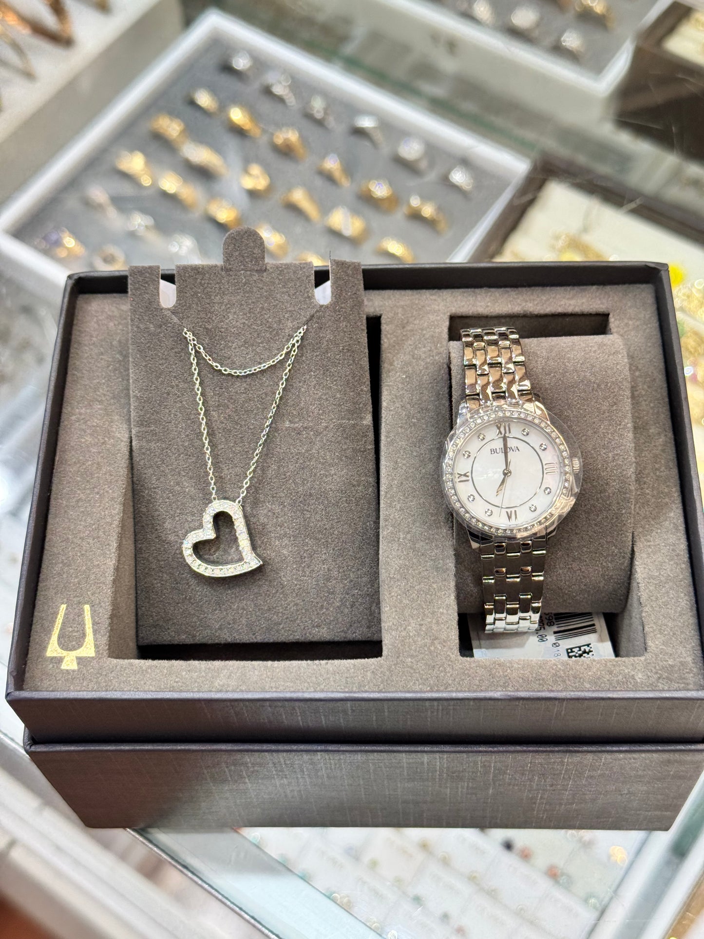Women's Crystals Stainless Steel Bracelet Watch 27mm Box Set