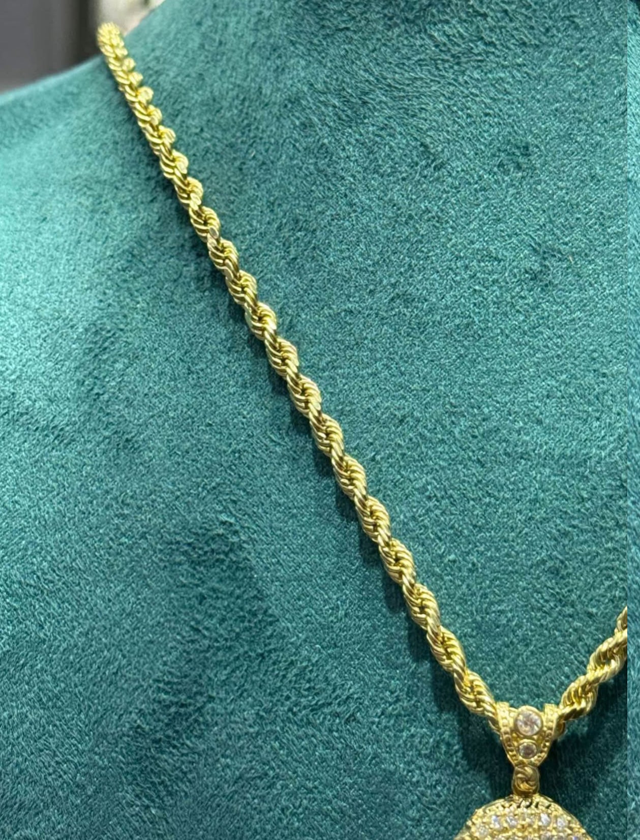14k gold rope chain 24 inch long with Jesus pendant for men
