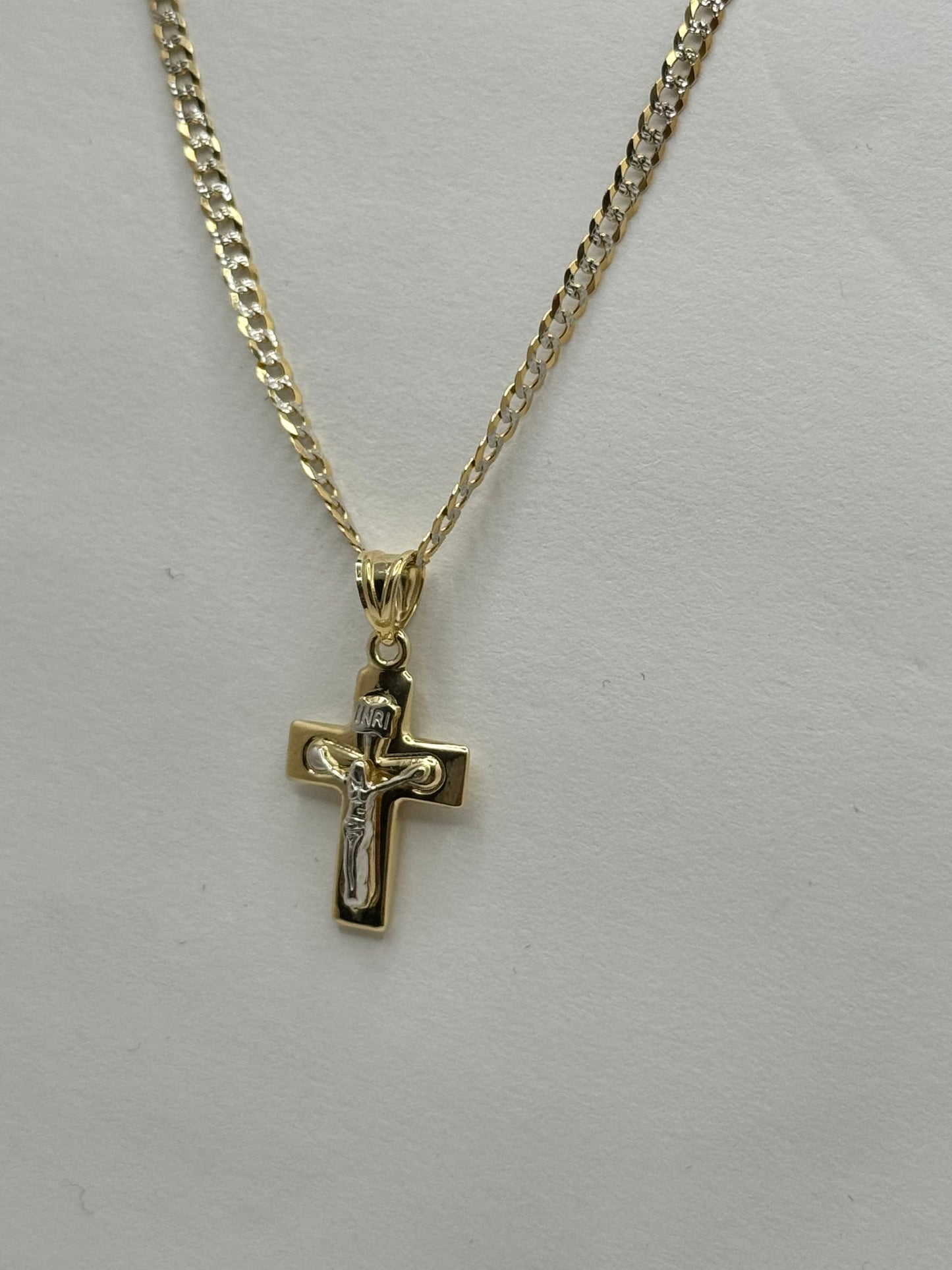 14k gold 18-inch 2-tone chain features a beautifully crafted Jesus pendant