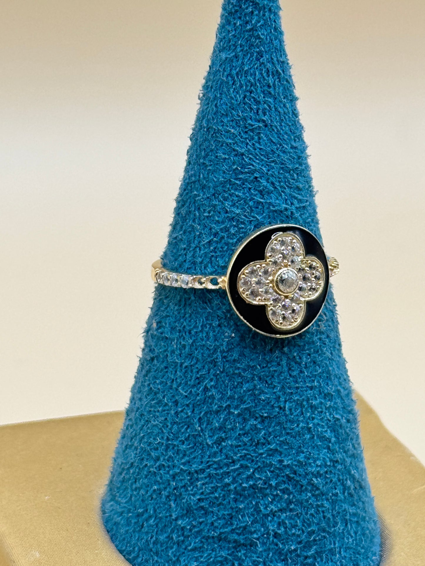 14K Black Gold Clover Ring with ZC – Size 7 for women