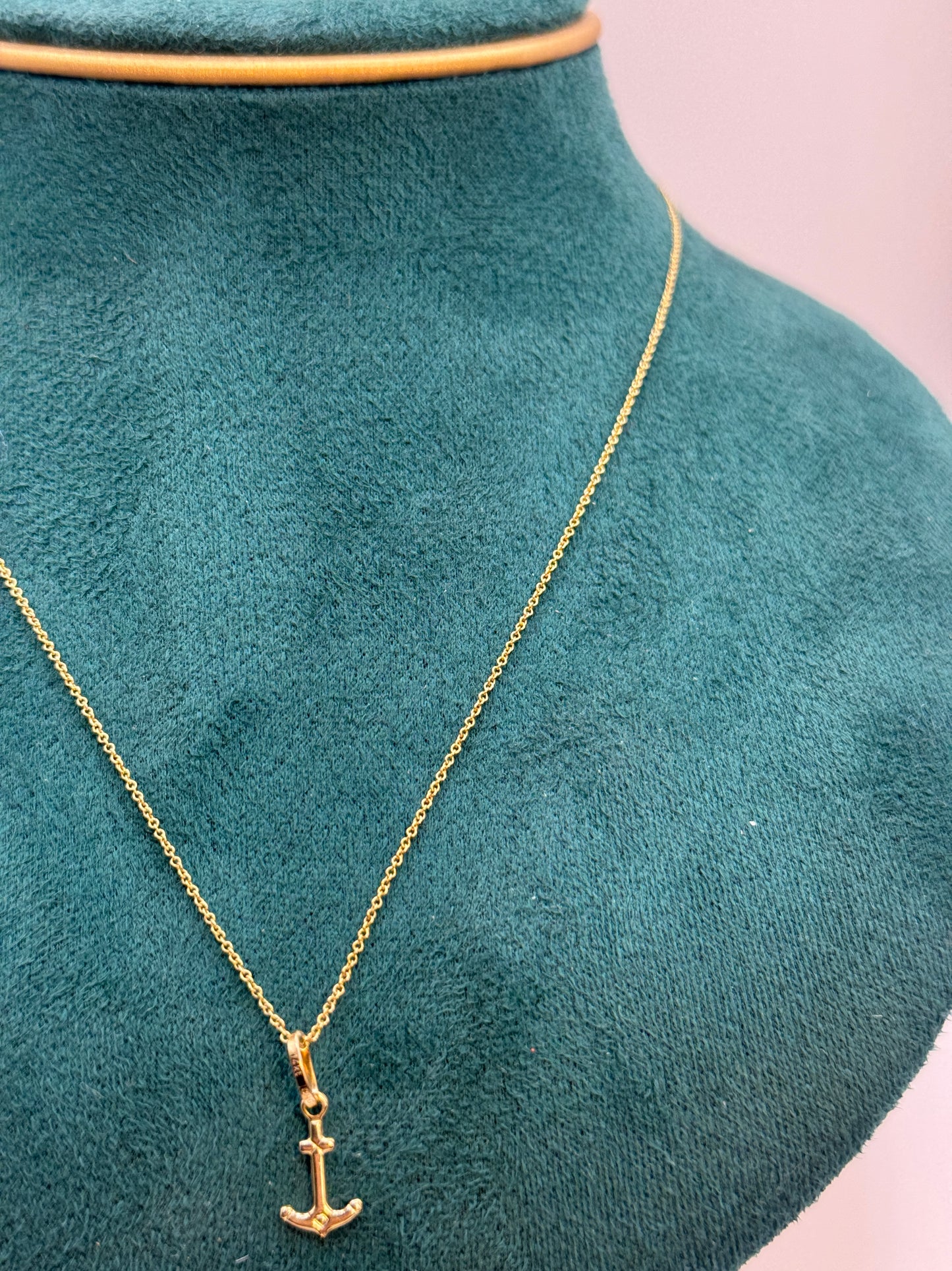 14K Gold 18” Anchor Chain Necklace – Unisex Elegance