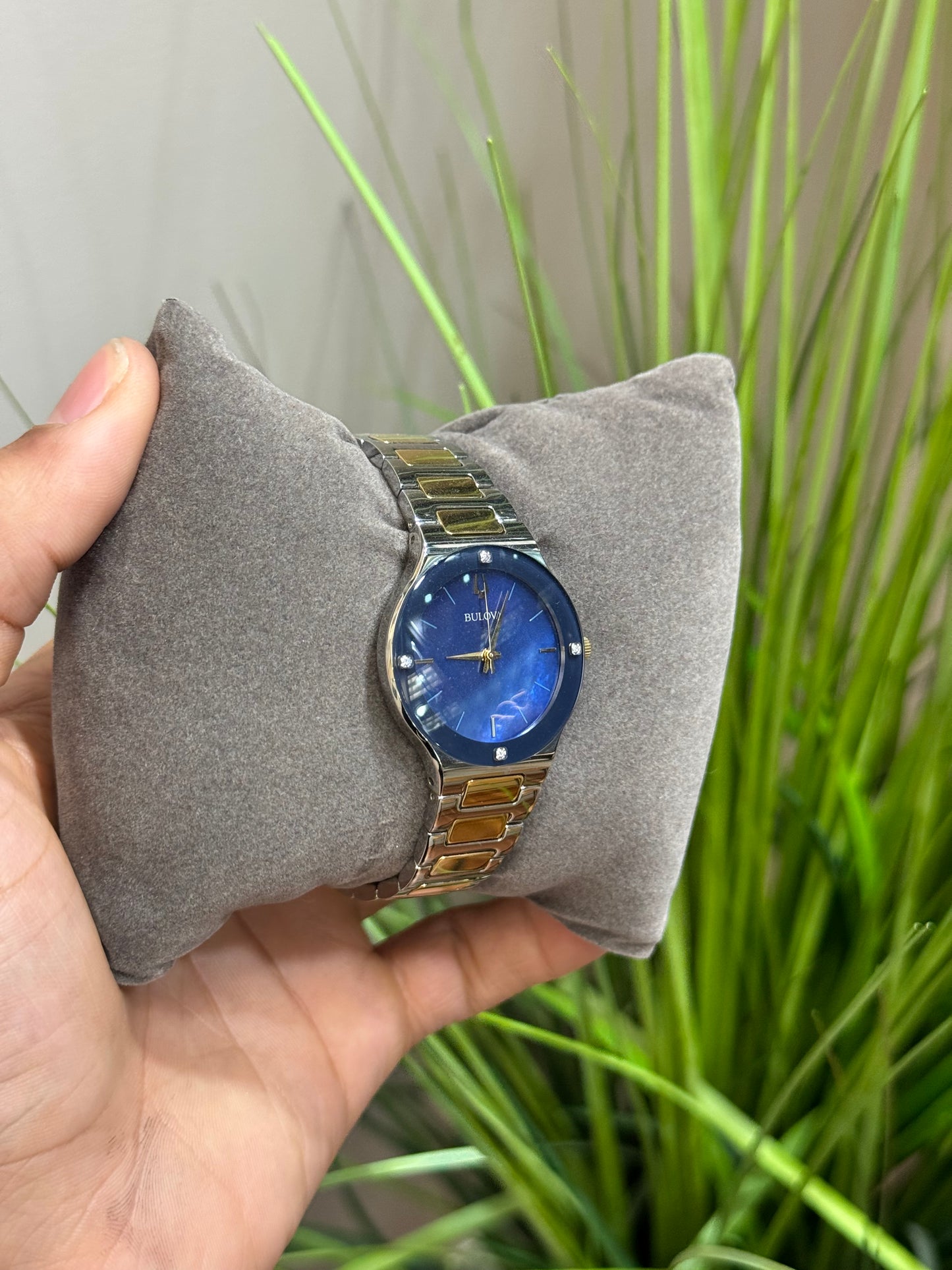 BULOVA MILLENNIA 98E117
Woman’s watch
