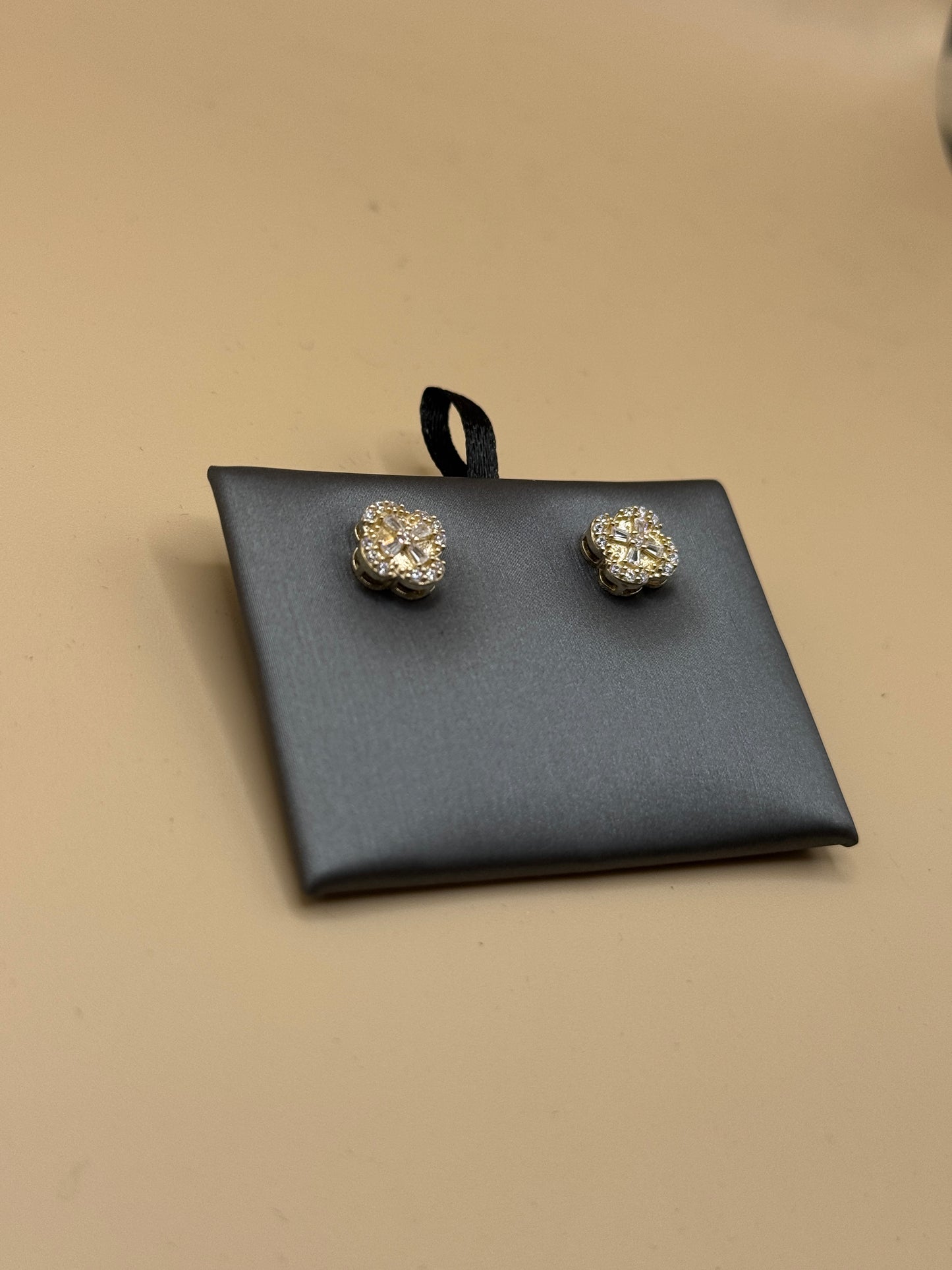14k gold Clover Zircon Stud Earrings for Women – Dainty Clover Earrings, Minimalist Jewelry Gift for Her